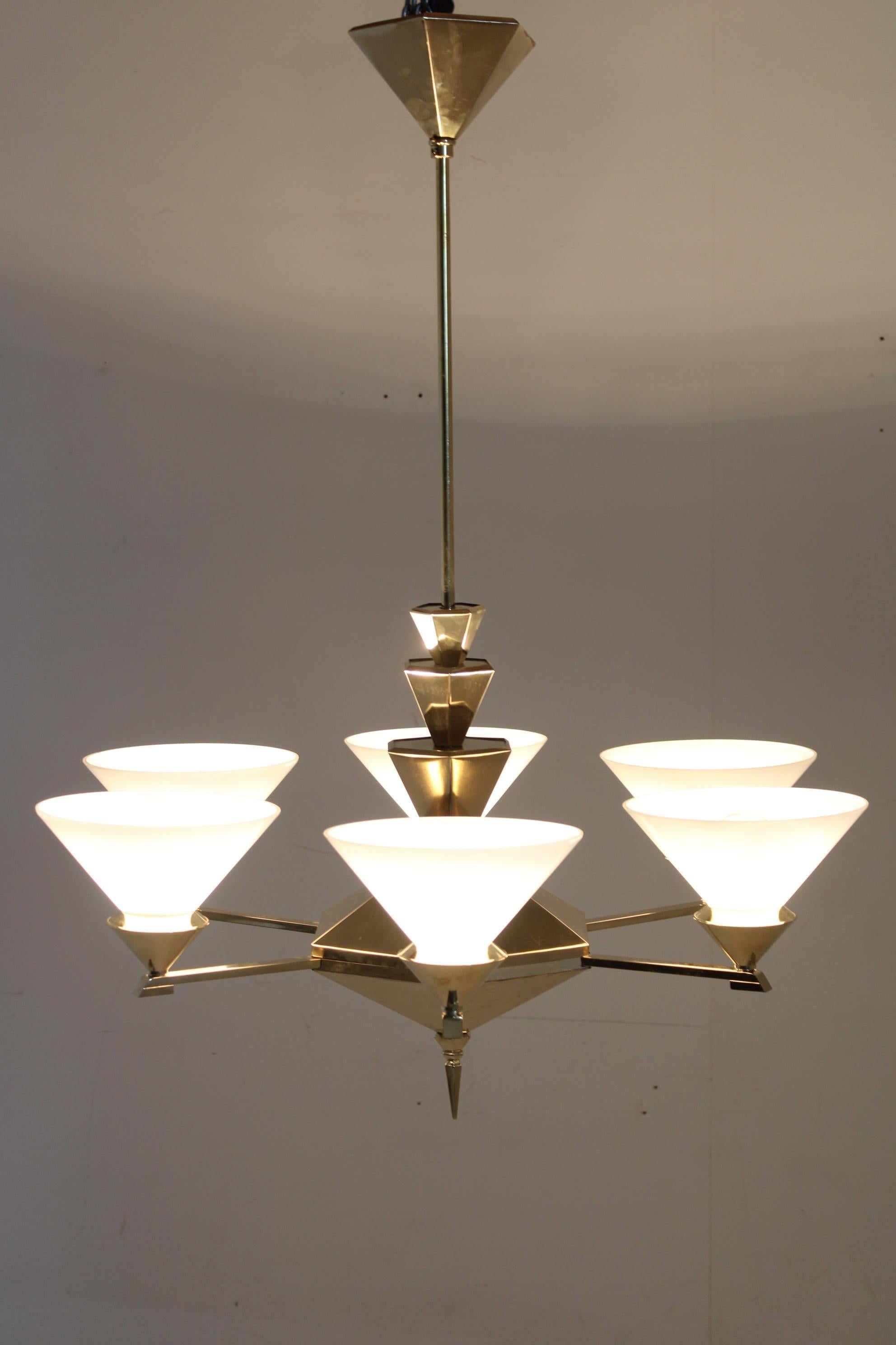 1930s Large Brass  Chandelier By Anyz , Czechoslovakia For Sale 3