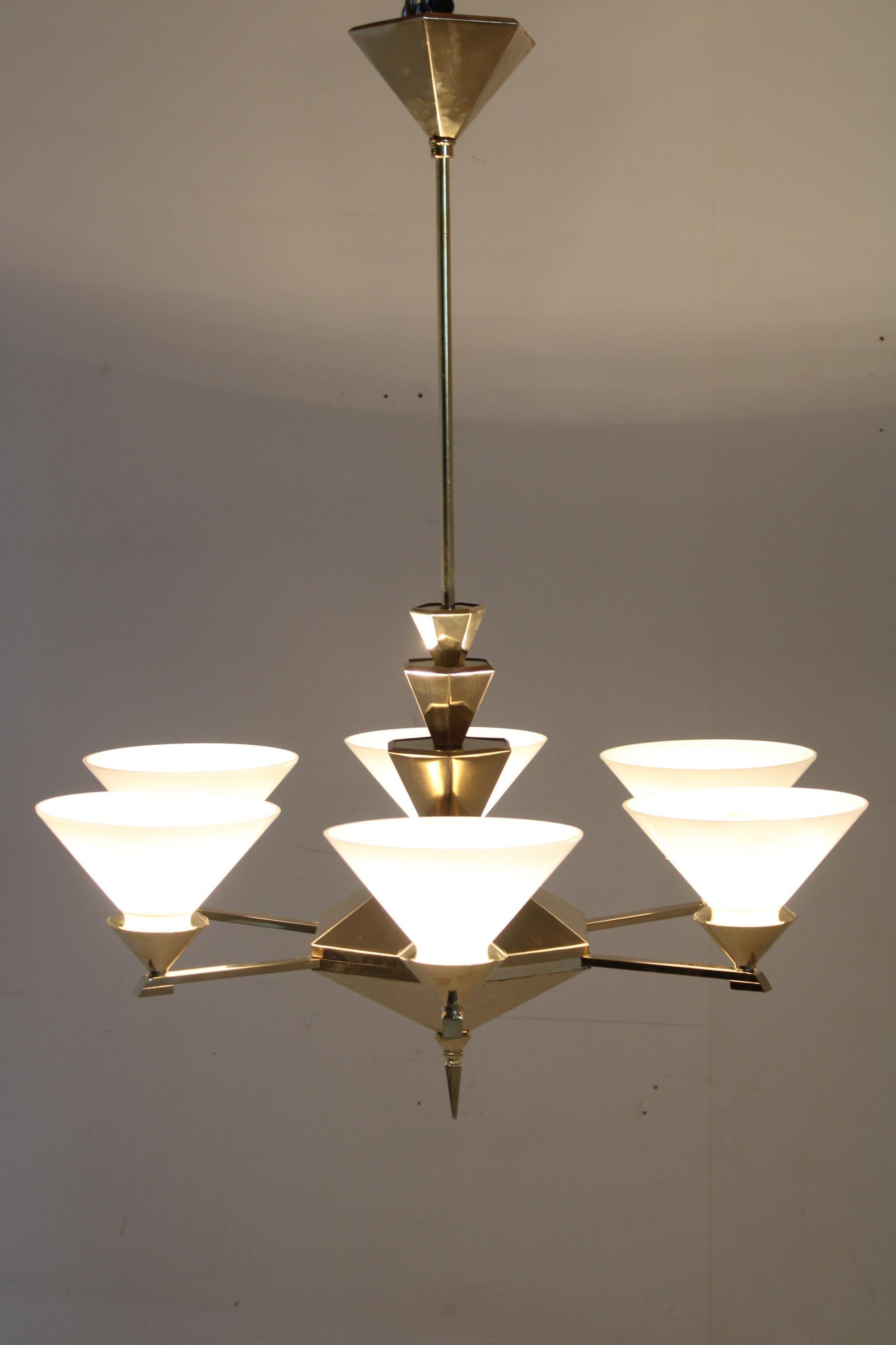 1930s Large Brass  Chandelier By Anyz , Czechoslovakia For Sale 3