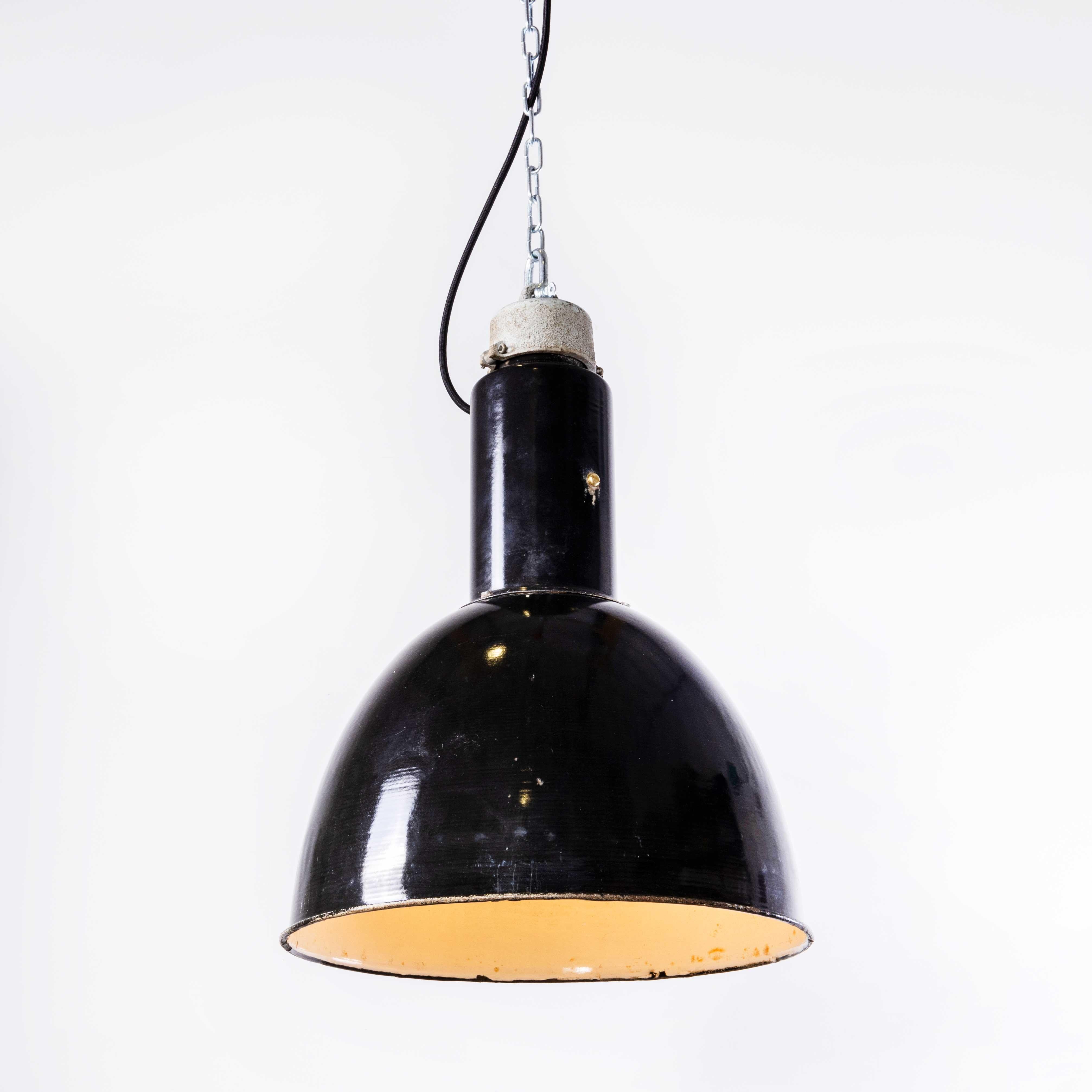 Mid-20th Century 1930's Large Industrial Black Enamel Bauhaus Ceiling Pendant Lamp For Sale