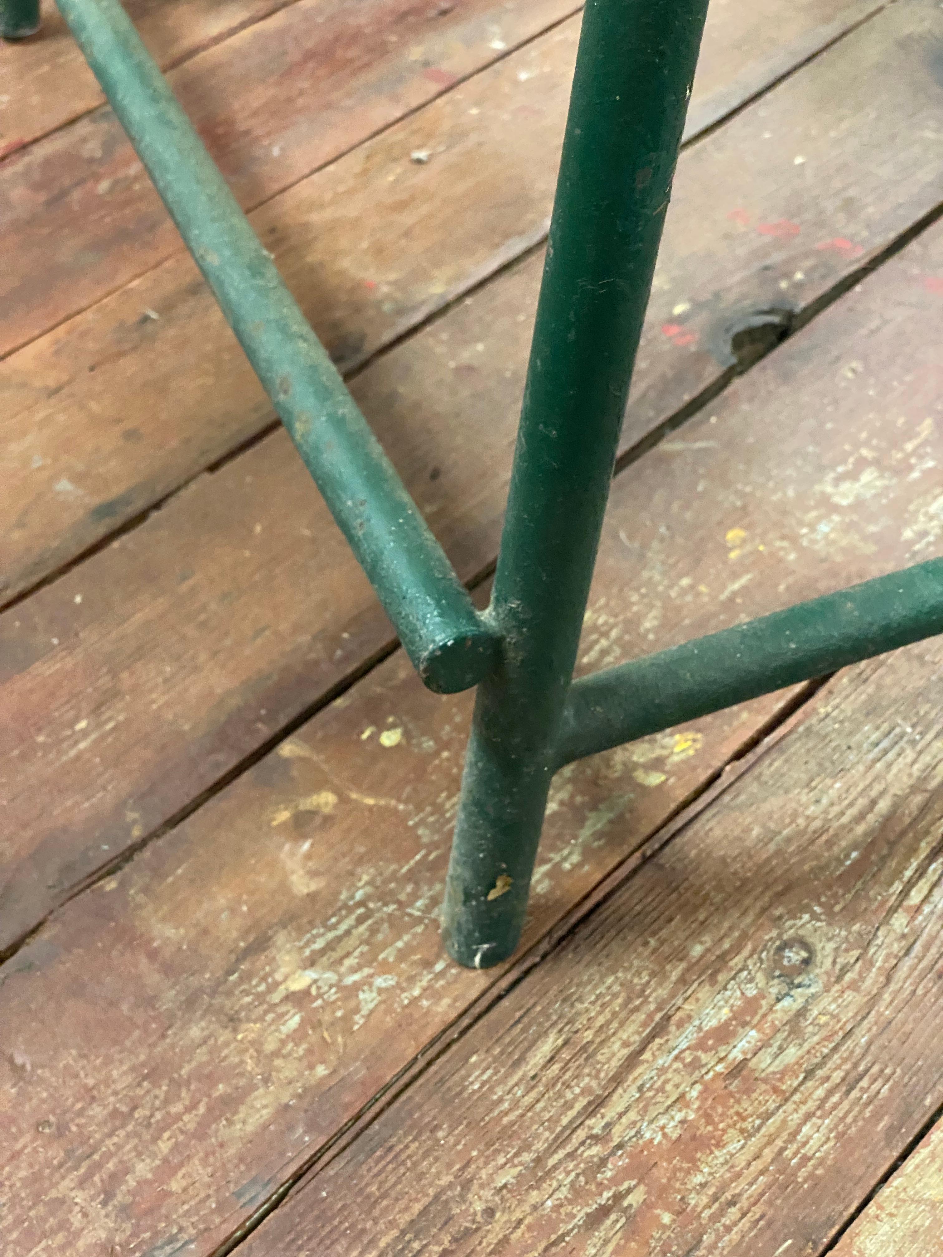 Panchina industriale in ferro tubolare di grandi dimensioni del 1930 in vendita 4