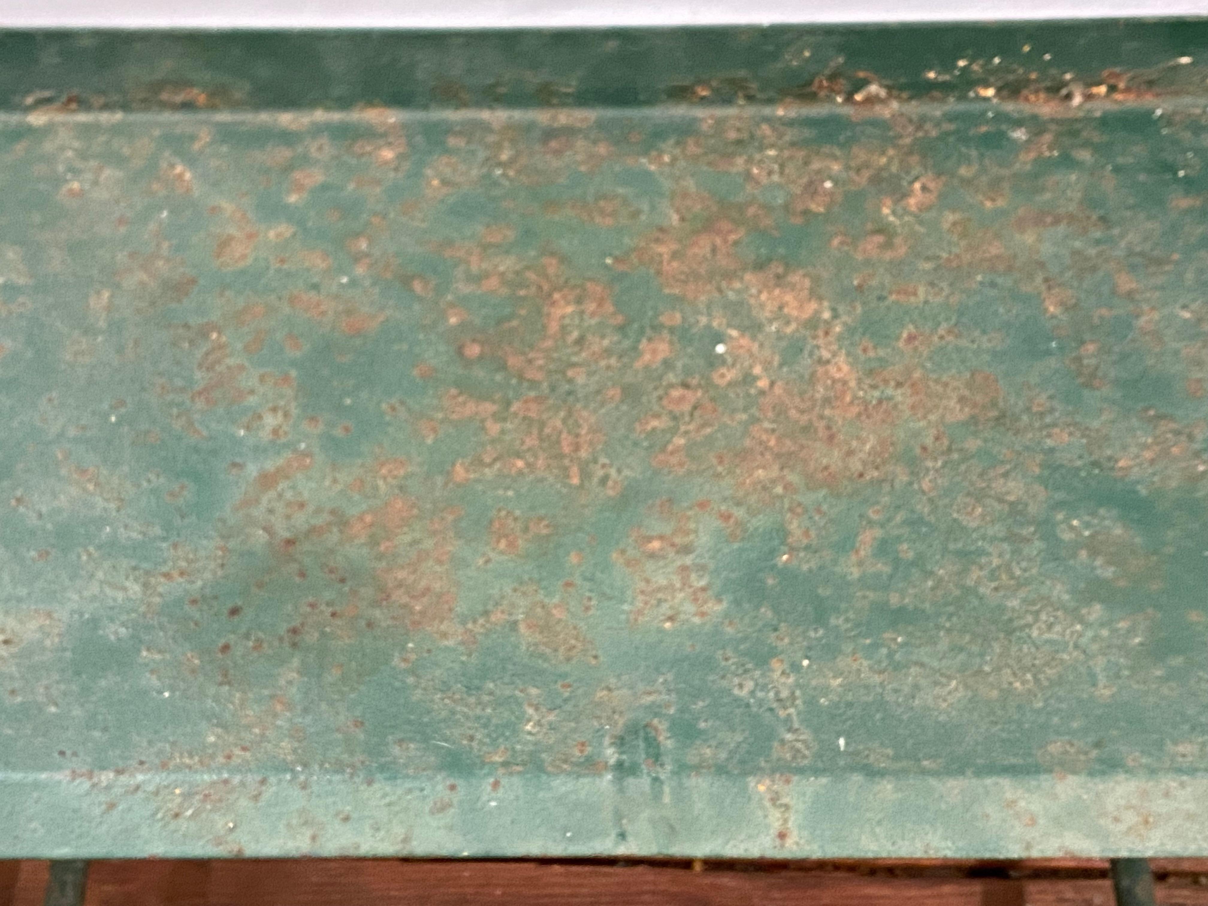 Panchina industriale in ferro tubolare di grandi dimensioni del 1930 in vendita 5