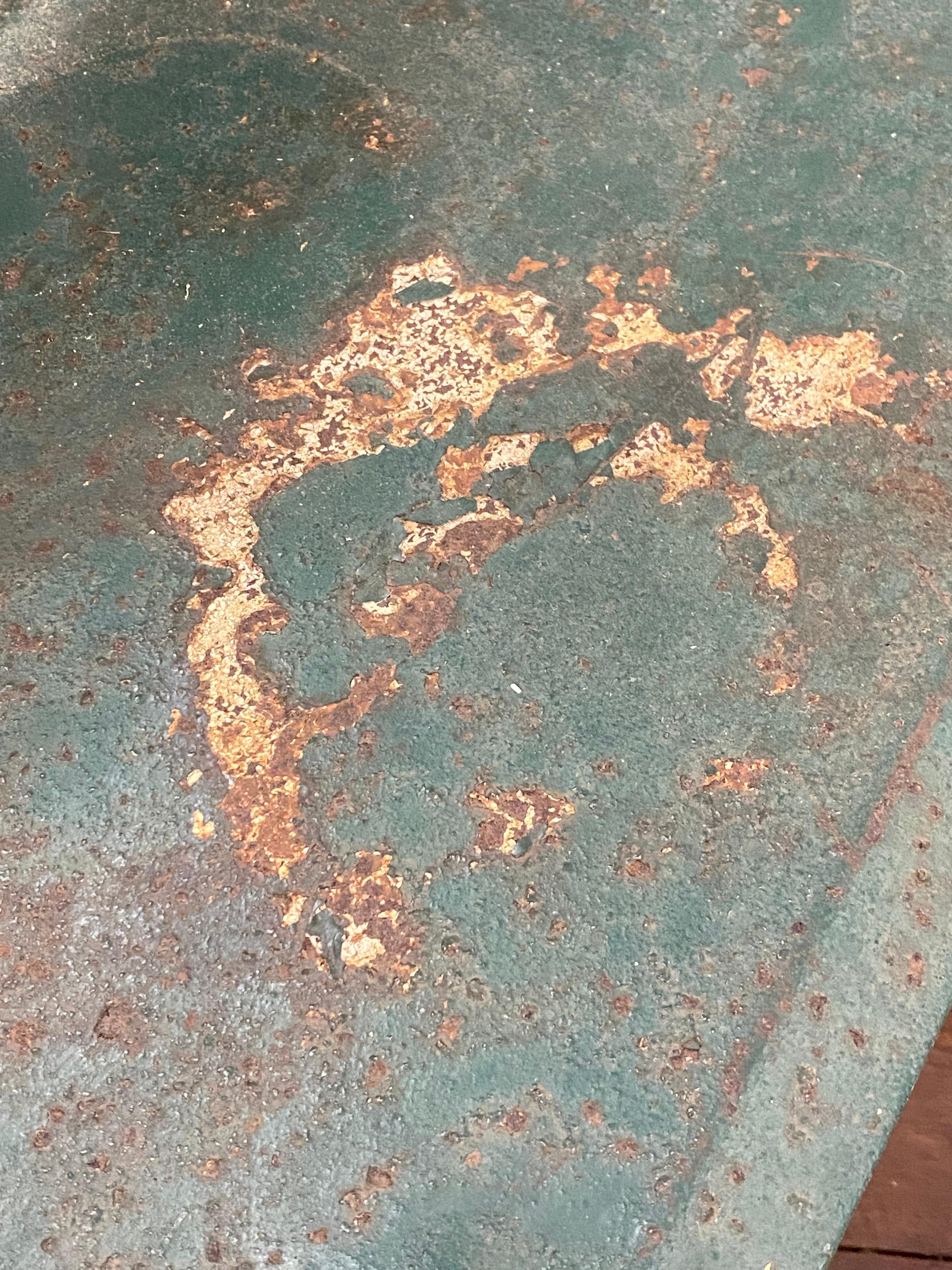 Panchina industriale in ferro tubolare di grandi dimensioni del 1930 in vendita 7