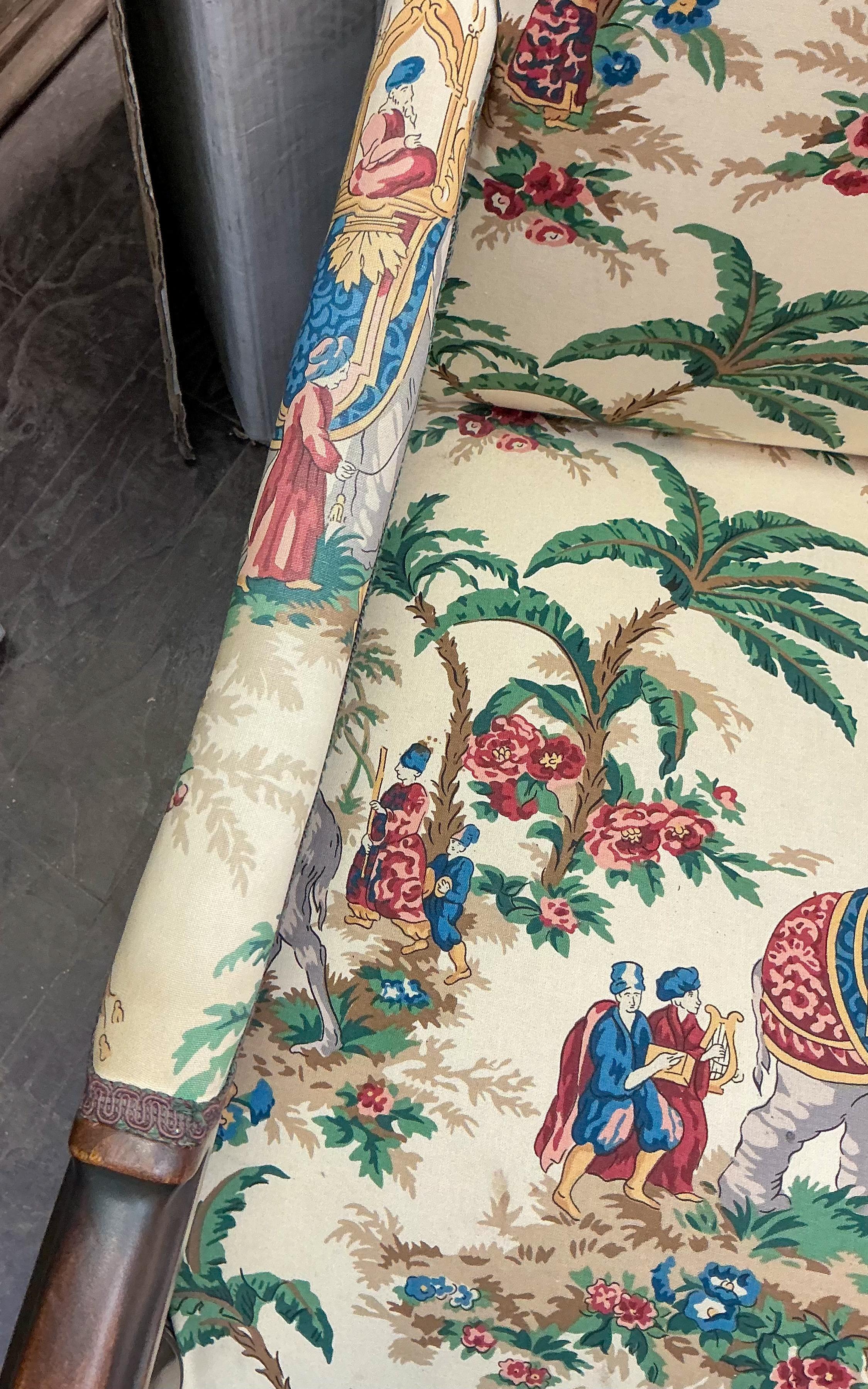 Fauteuil en chêne sculpté à grande échelle des années 1930 en toile de palmier chinoiseries Bon état - En vente à Kennesaw, GA