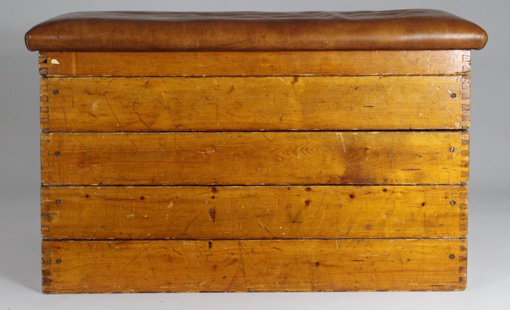 Czech 1930s Leather Gym Box Bench For Sale