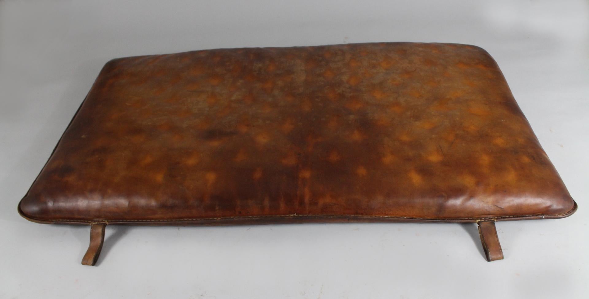 1930s Leather Gym Mat In Good Condition In Cimelice, Czech republic