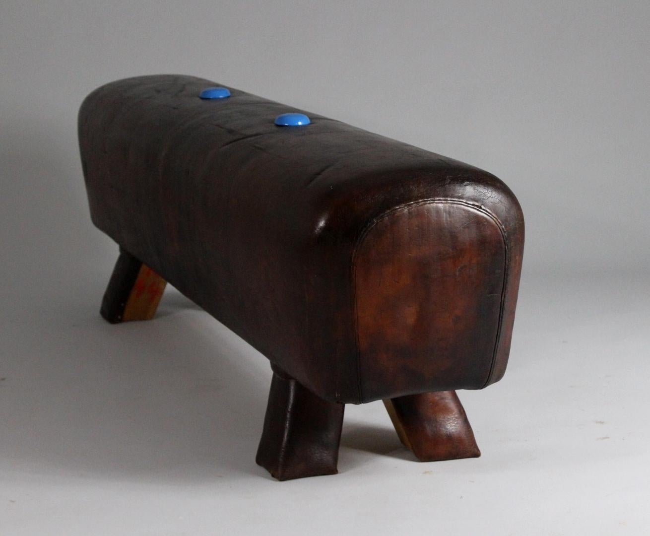 Leather gym pommel horse from the 1930s. Very good condition, nice patina.