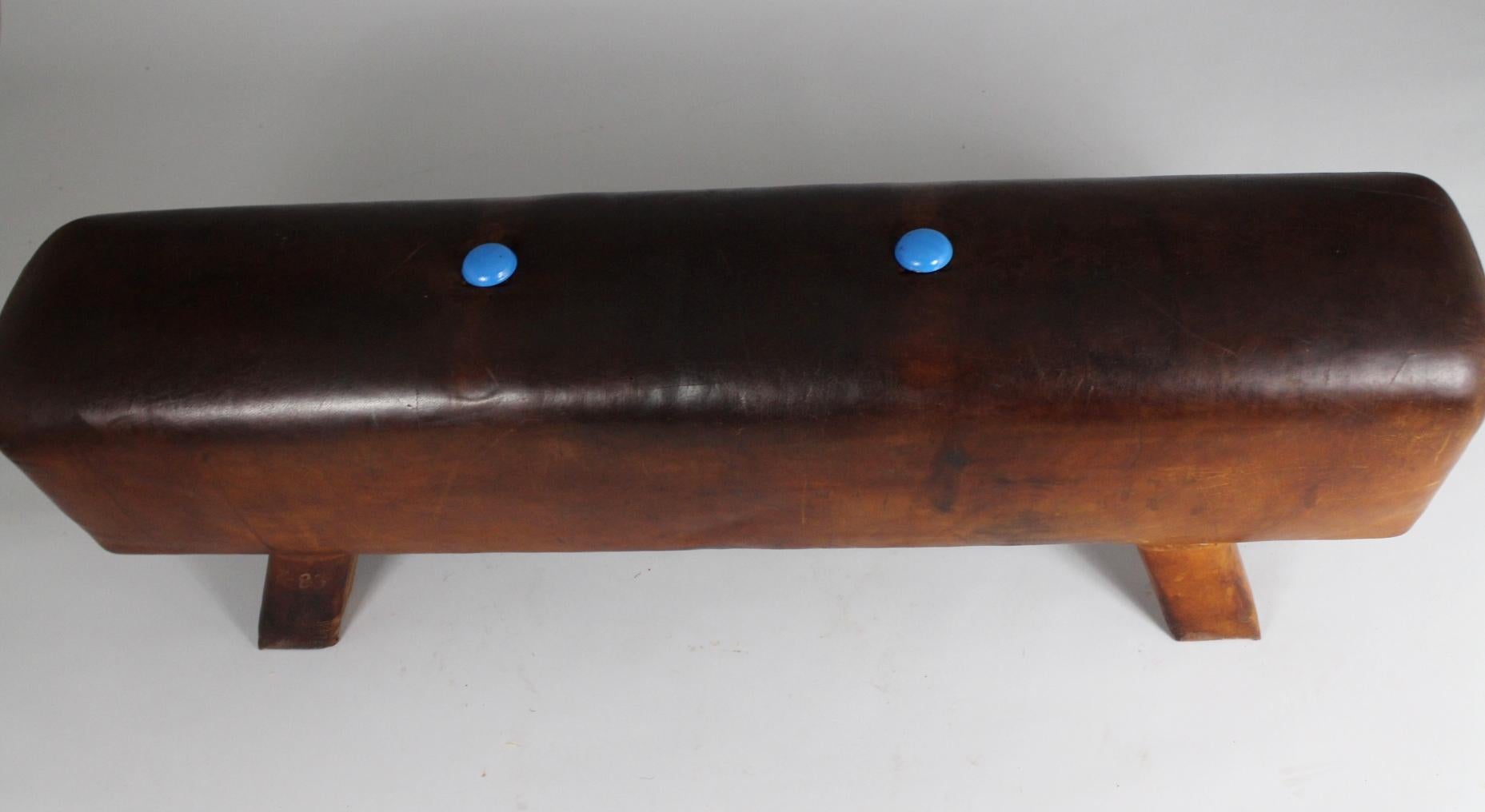 1930s Leather Gym Pommel Horse Bench In Good Condition For Sale In Cimelice, Czech republic
