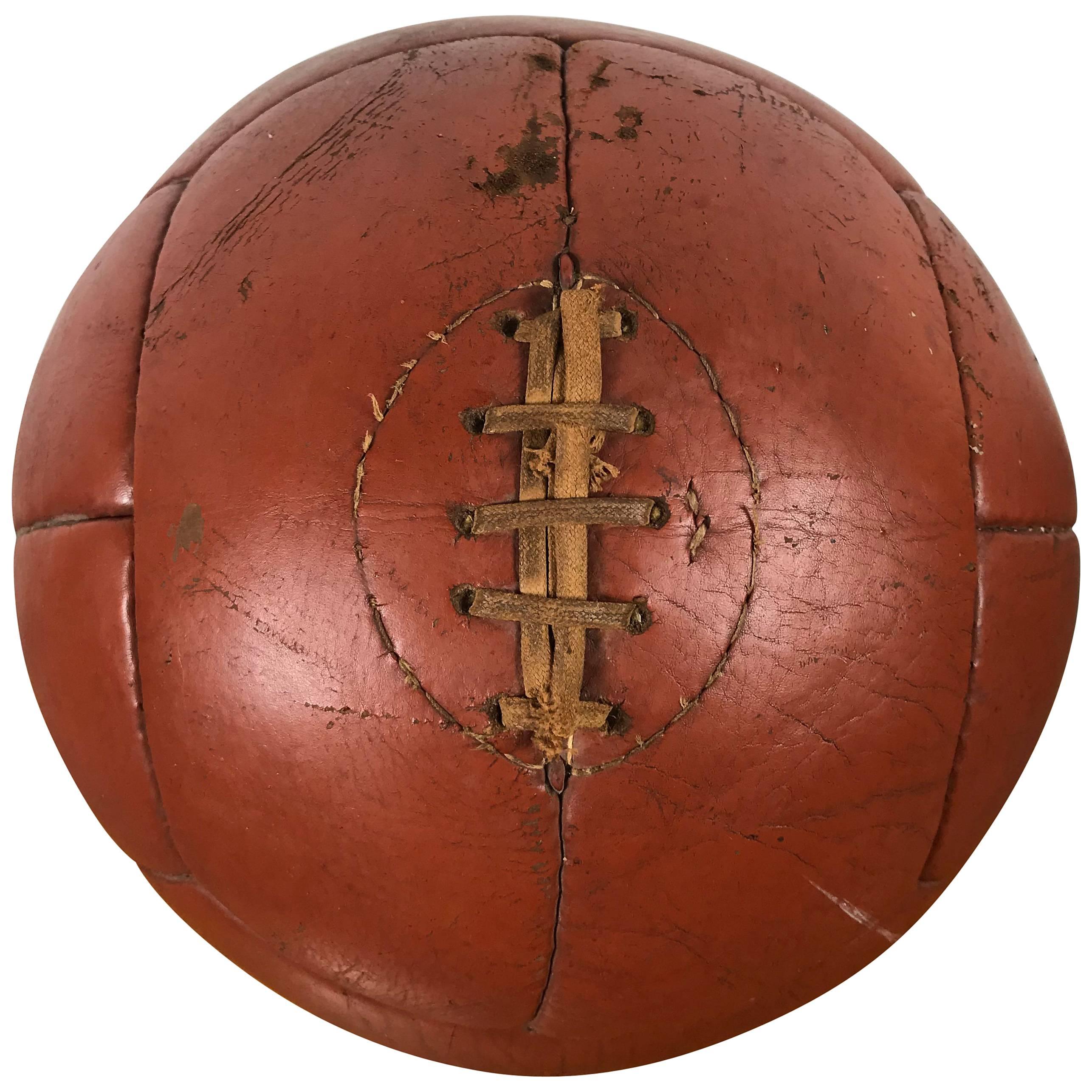Ballon de médecine en cuir des années 1930, belle couleur et Patina