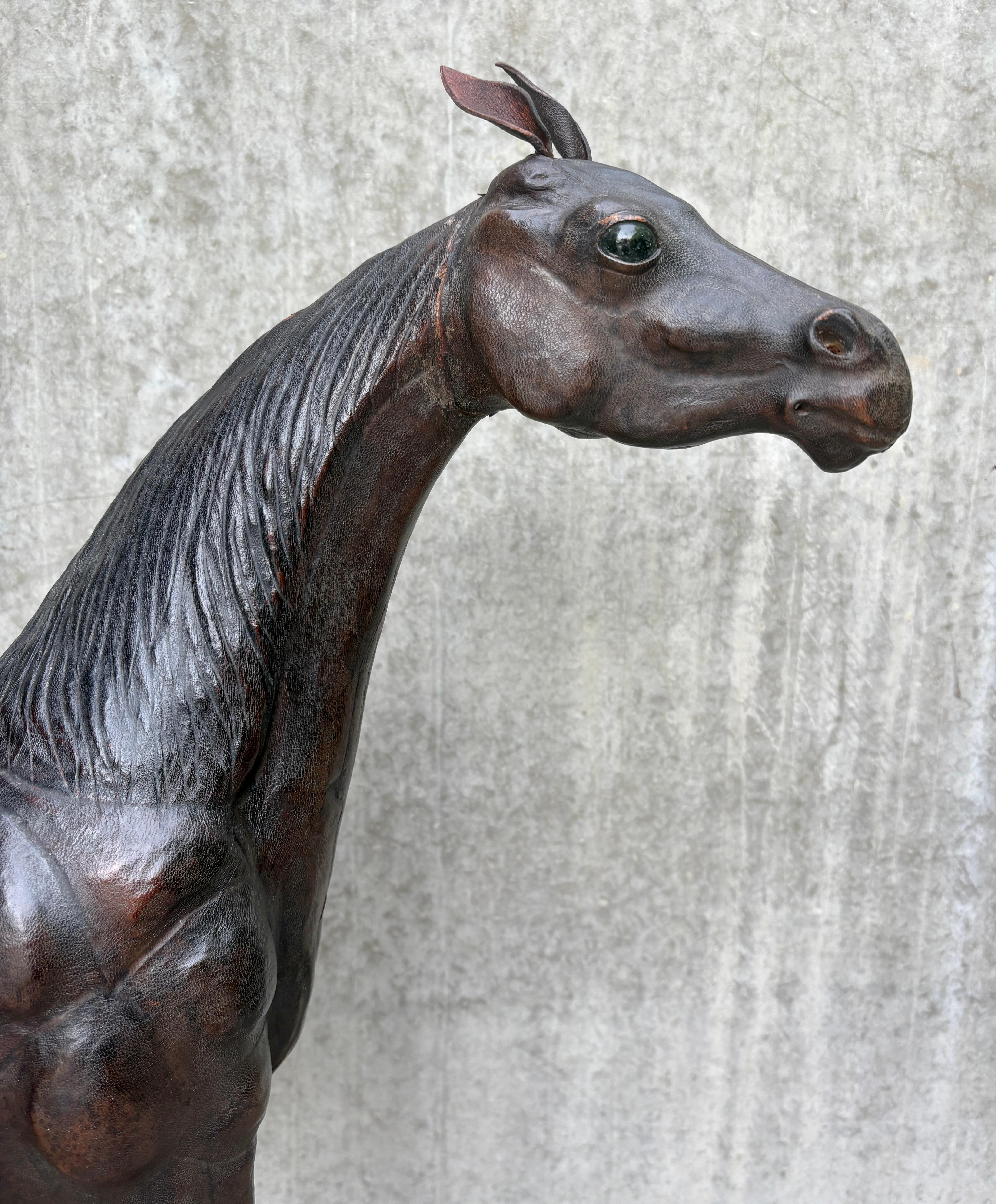 1930er Liberty of London Leder Pferd 27