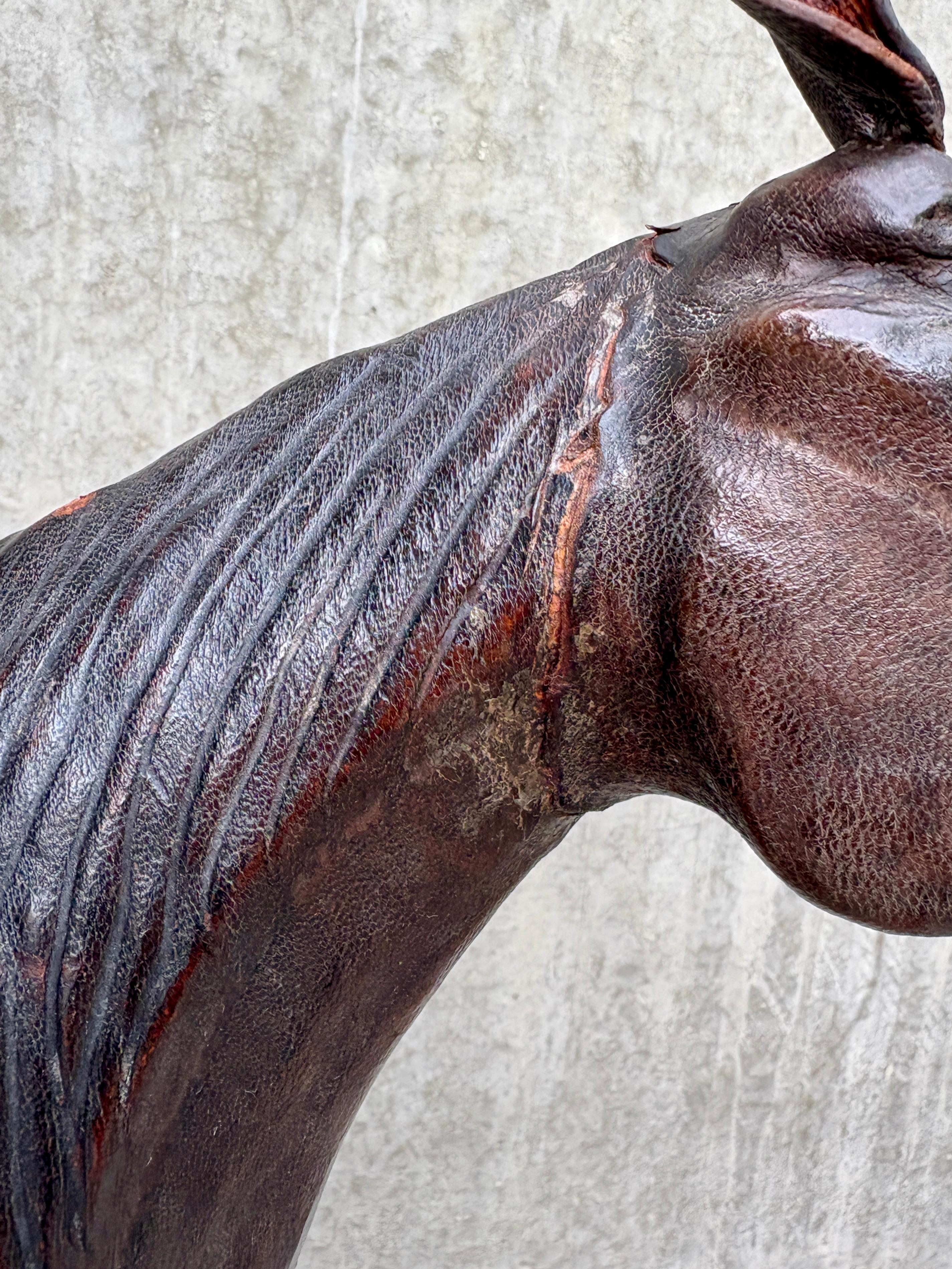 1930er Liberty of London Leder Pferd 27