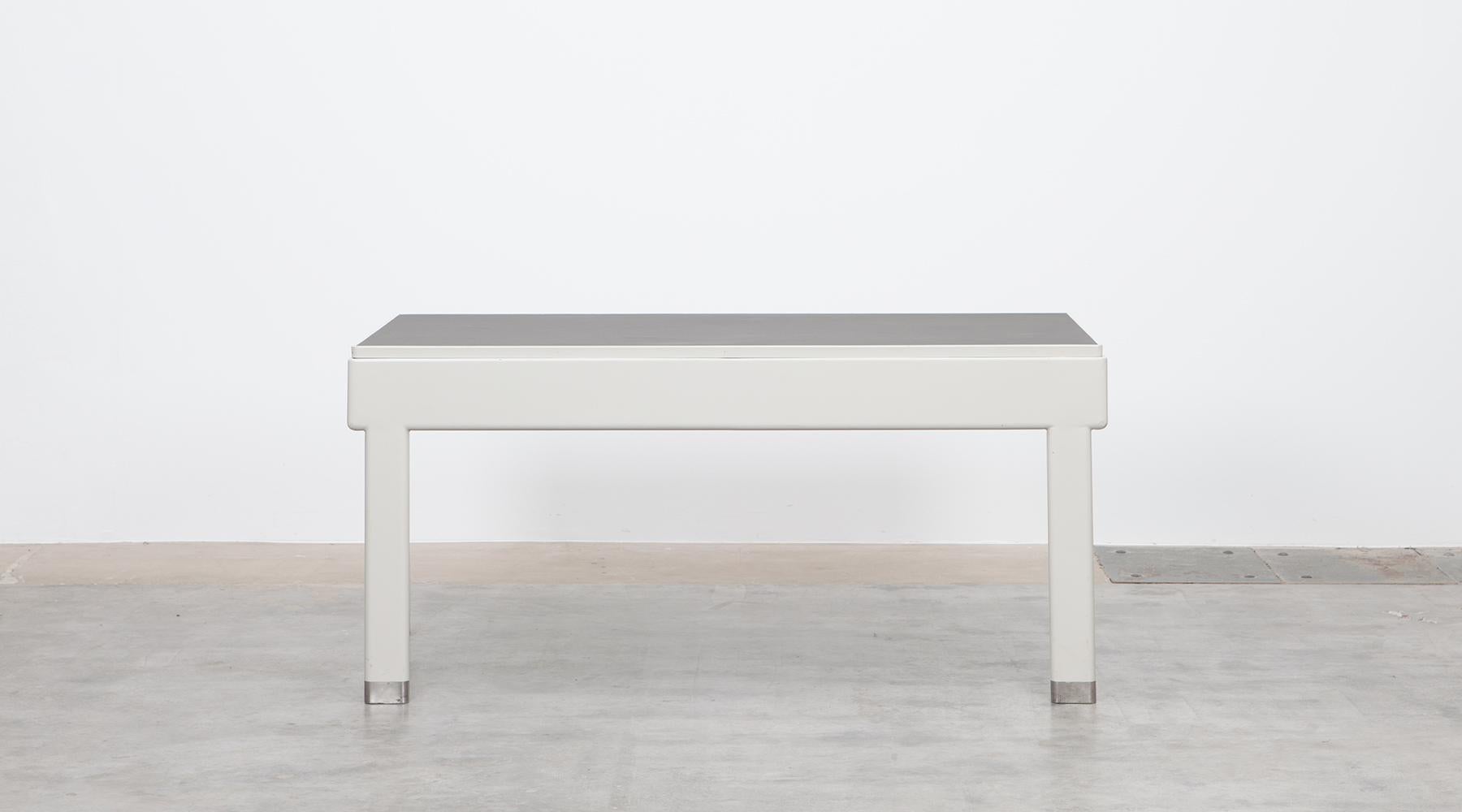 Mid-20th Century 1930s Light Grey Steel Desk by Jean Prouvé For Sale