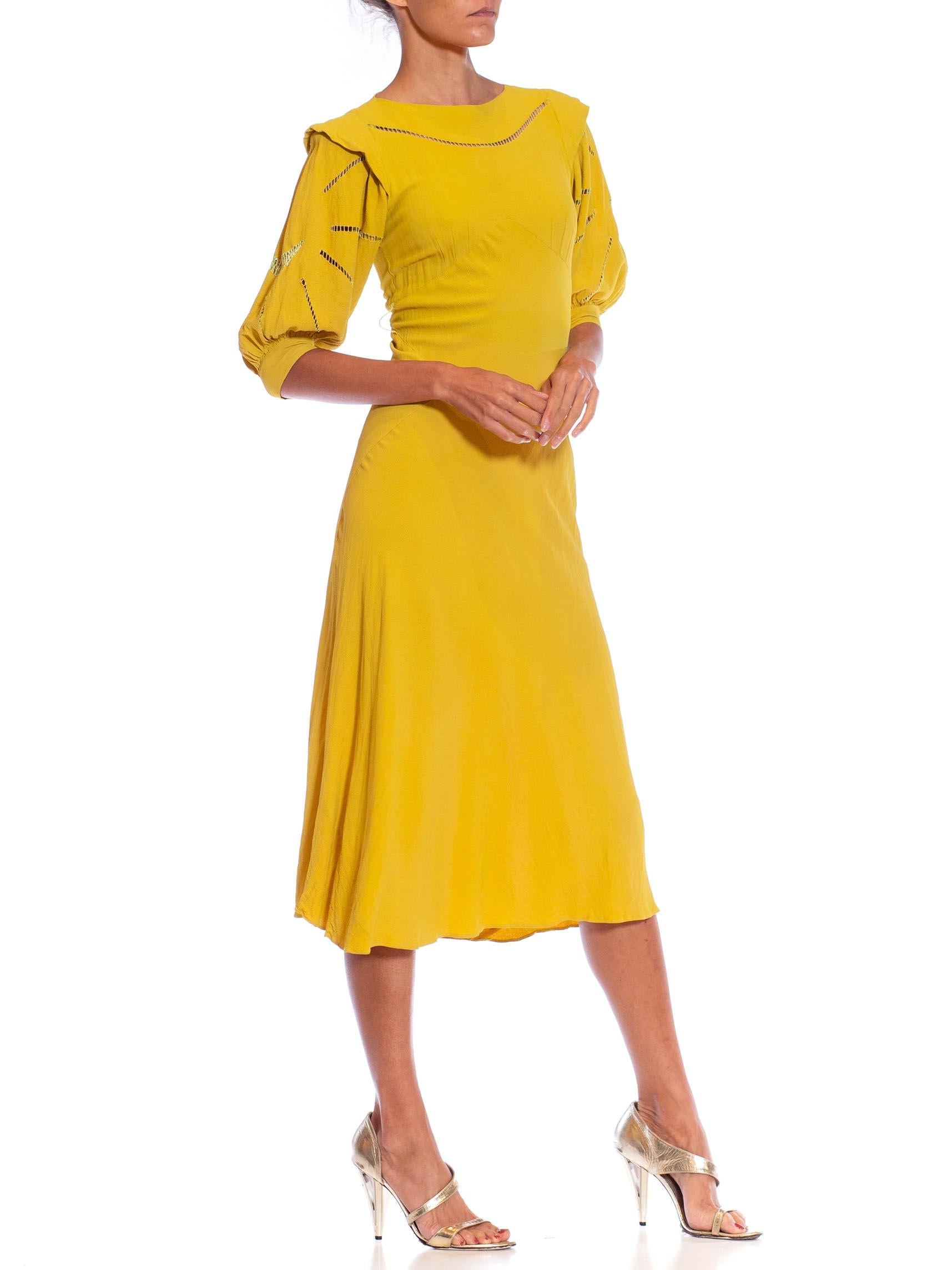 1930S Lime Green Bias Cut Rayon Crepe Sleeved Gown For Sale 4