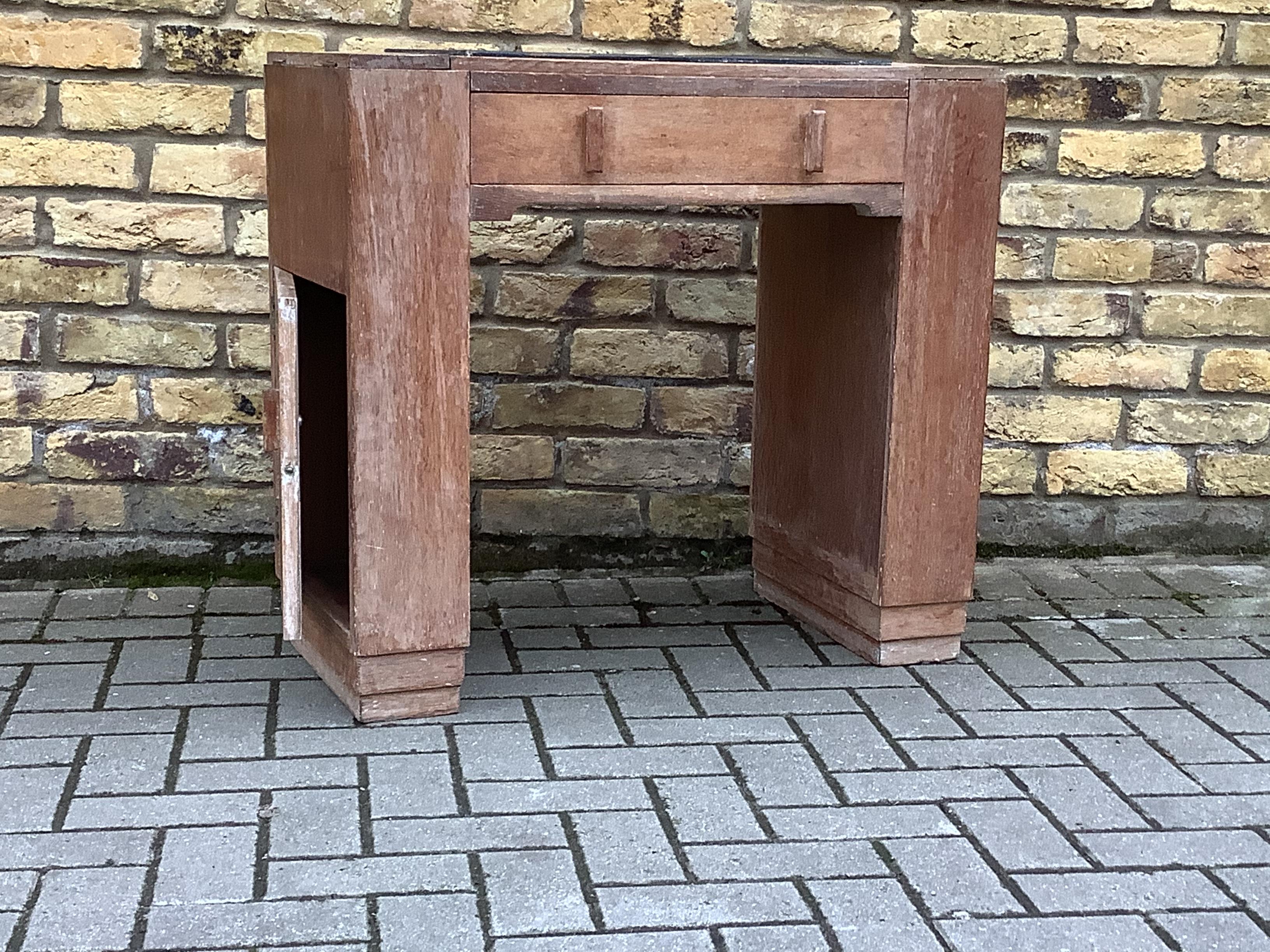 1930s Limed Oak Deco Writing Desk In Good Condition In London, Lambeth