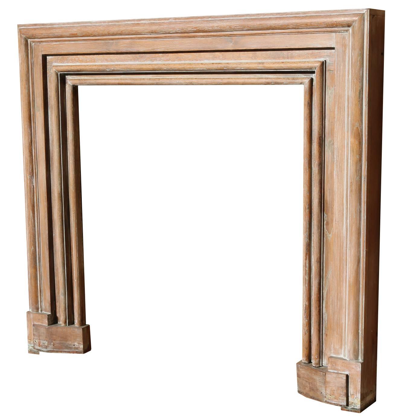 This fire surround is in good condition with only some wear to the foot blocks.
Opening height 110 cm
Opening width 99 cm
Weight 35 kg.