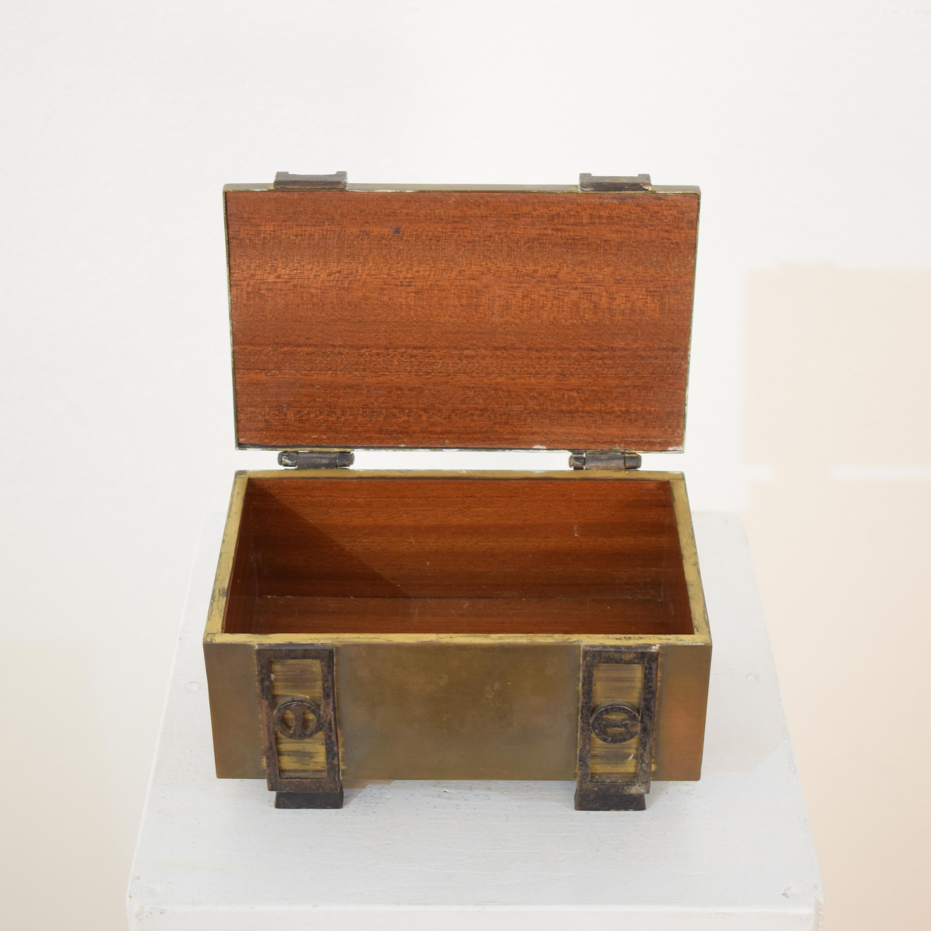 Mid-Century Little Jewelry Box in Brass and lacquered Metal by Greta Grossman 2