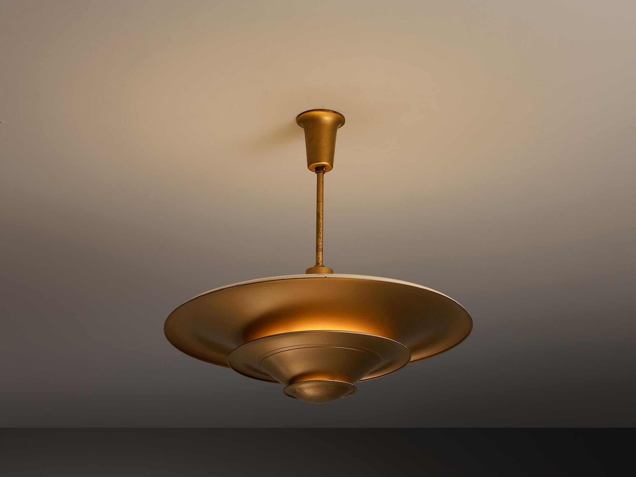 Louis Poulsen, pendant, model 'A-Lamp', painted copper, Denmark, 1930s

Dating back to the 1930s, this lighting object made by Louis Poulsen is a rare occurrence. The multi-layered shade features round leaves, each meticulously crafted with