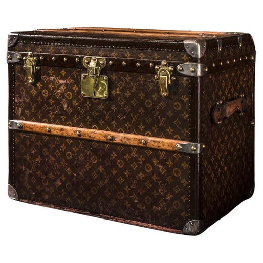1940s Louis Vuitton Monogram Trunk For Sale at 1stDibs