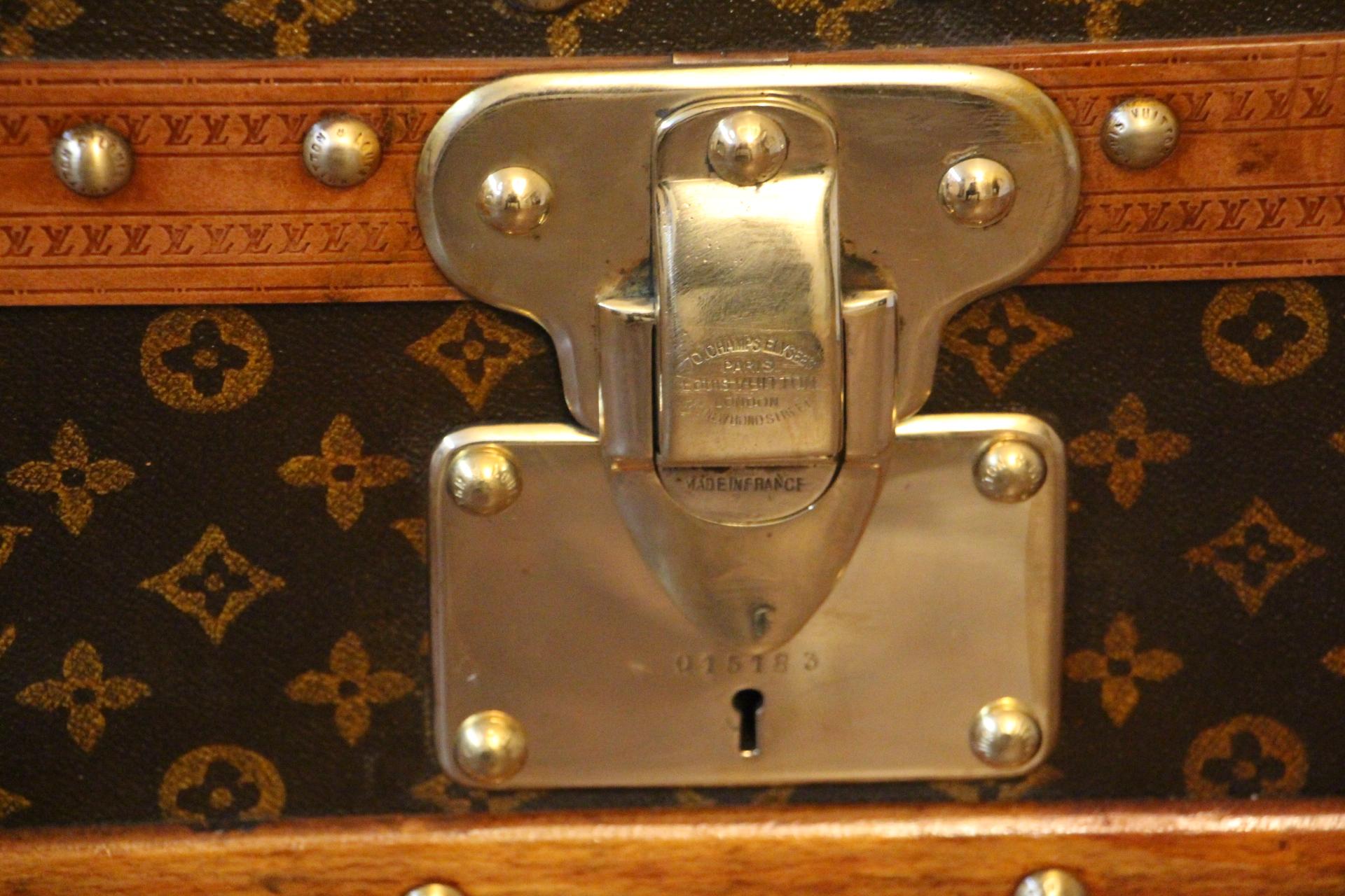 1930s Louis Vuitton Stenciled Monogram Cabin Steamer Trunk, Louis Vuitton Trunk In Good Condition In Saint-Ouen, FR
