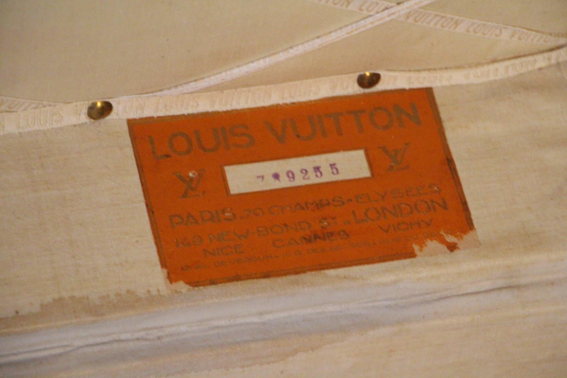 1930s Louis Vuitton Trunk 6