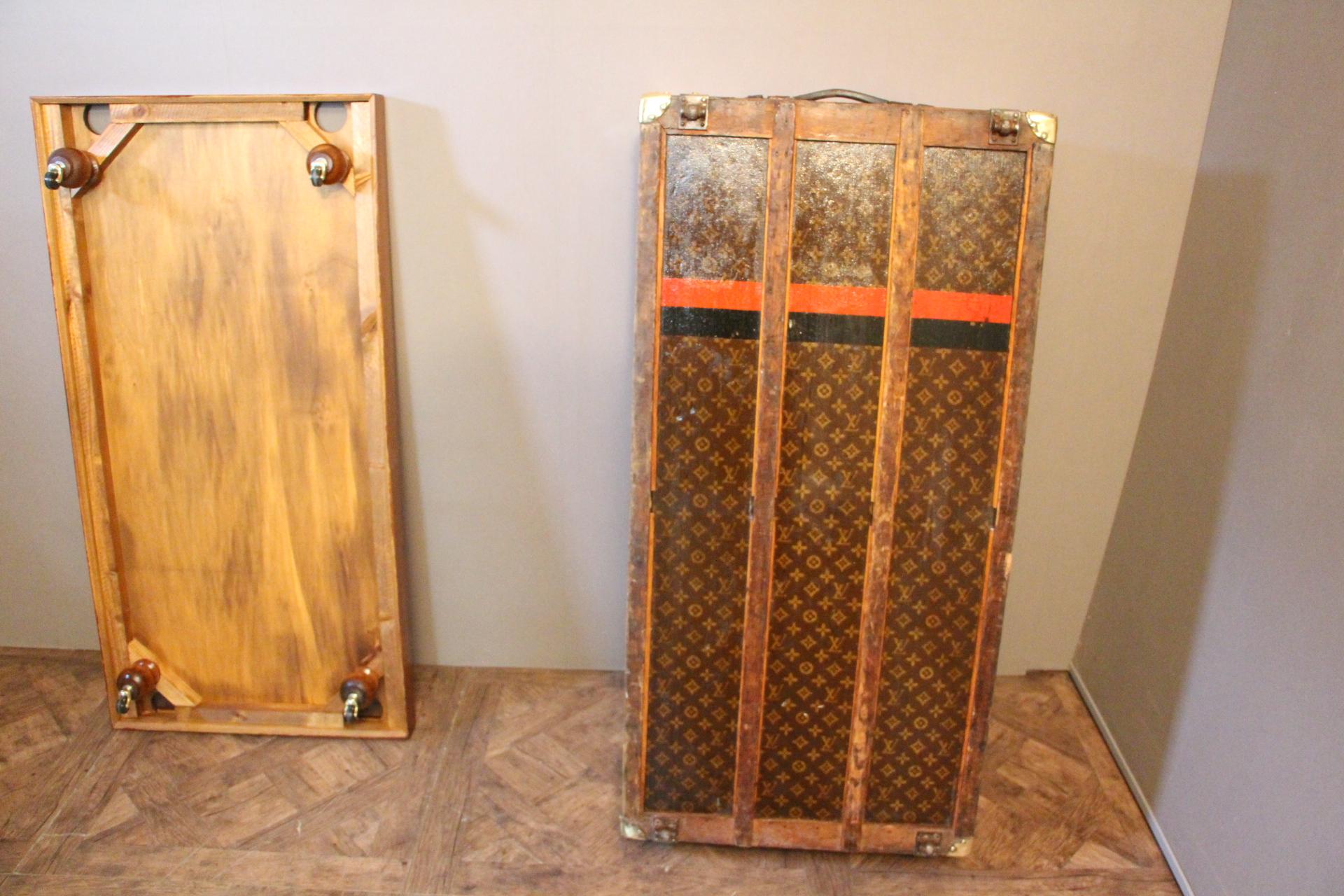 1930s Louis Vuitton Trunk 12