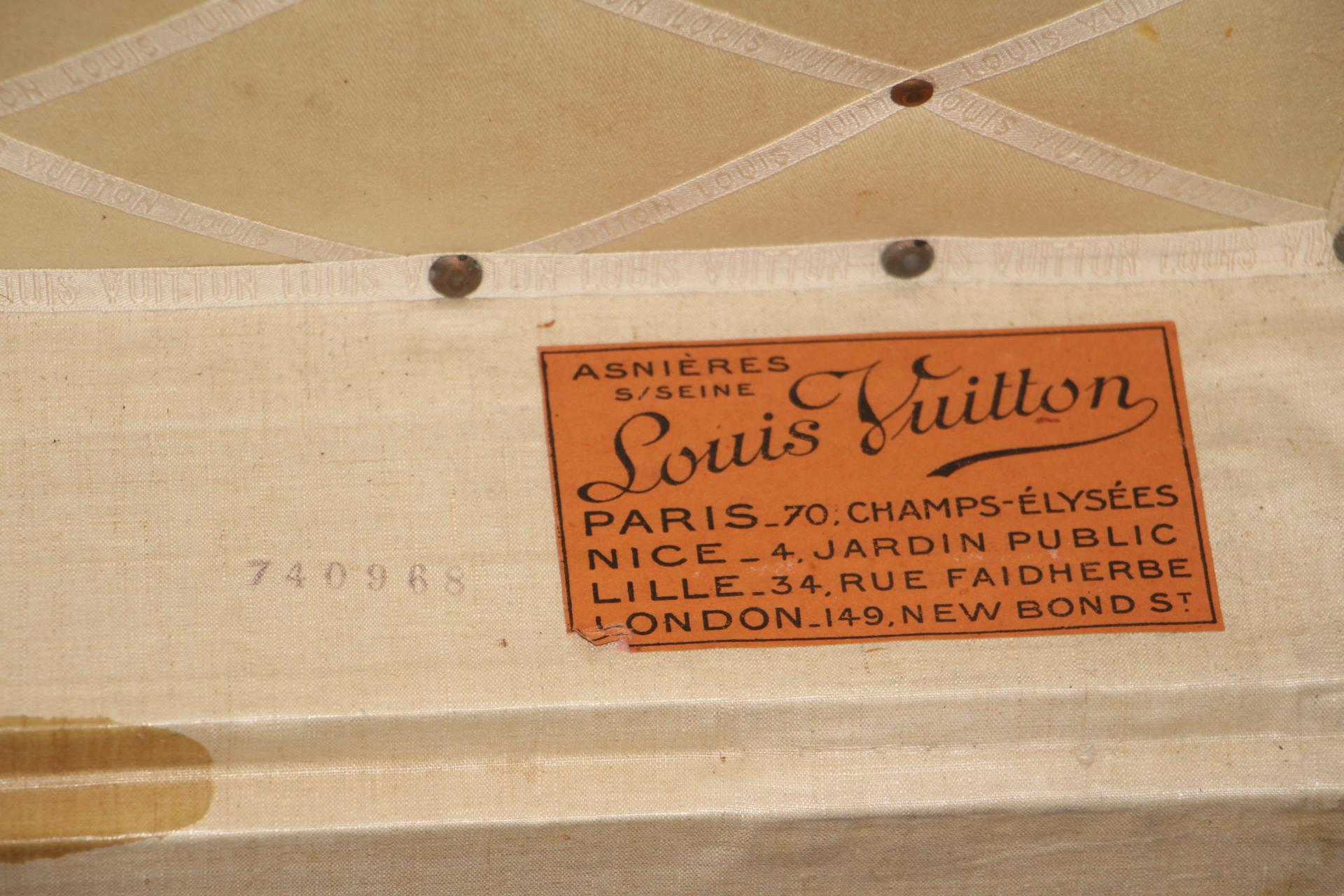 1930s Louis Vuitton Trunk in Monogram, Malle Louis Vuitton 12