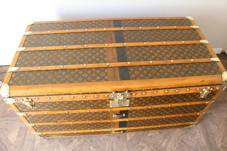 Louis Vuitton trunk from the 1920s-1930s in monogram, 80 cm Louis Vuitton  Steamer trunk - Les Puces de Paris Saint-Ouen