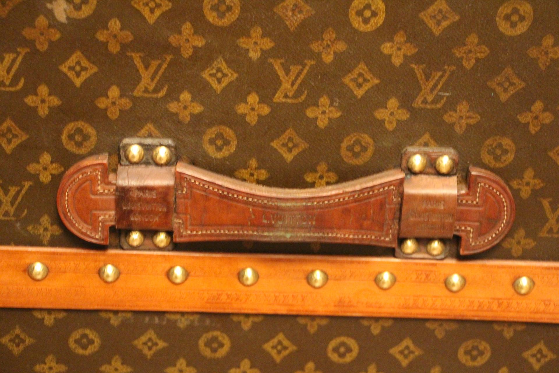 1930s Louis Vuitton Wardrobe Trunk in Monogram, Double Hanging Section 6