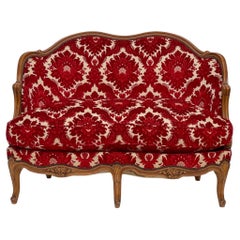 1930s Louis XV Style French Carved Settee In Cut Red Velvet W/ Down Cushion 