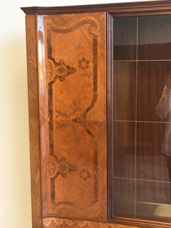 1930s French Louis XV Style Inlaid and Lacquered Curio Cabinet