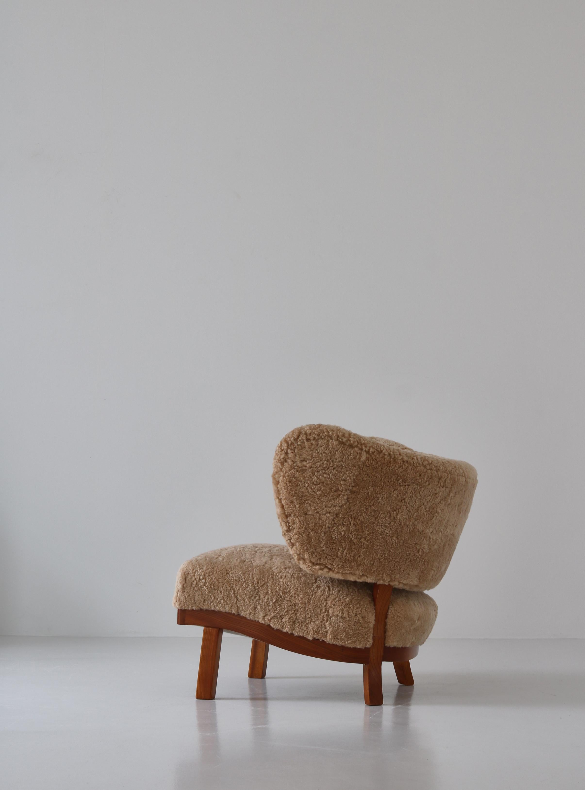 Mid-20th Century 1930s Lounge Chair in Sheepskin, Otto Schulz for Boet, Scandinavian Modern For Sale