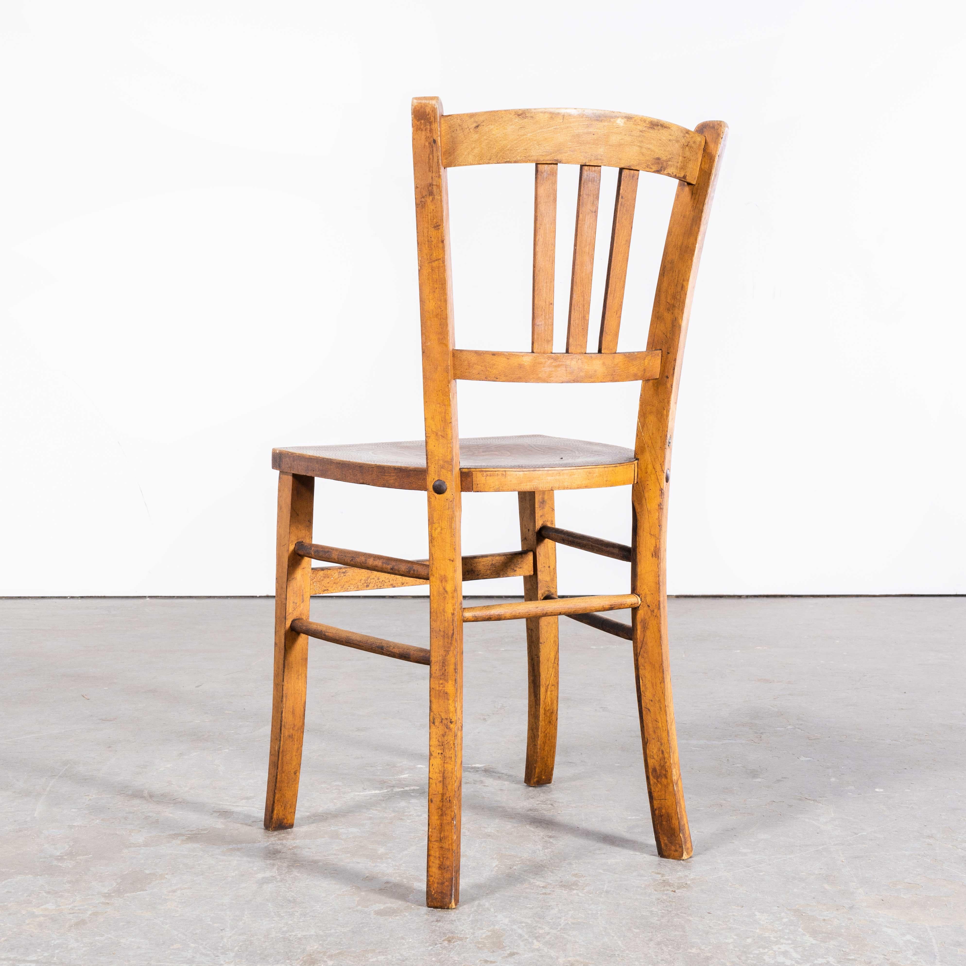 Chaise de salle à manger en bentwood à assise gaufrée Luterma, lot de quatre, années 1930 Bon état - En vente à Hook, Hampshire