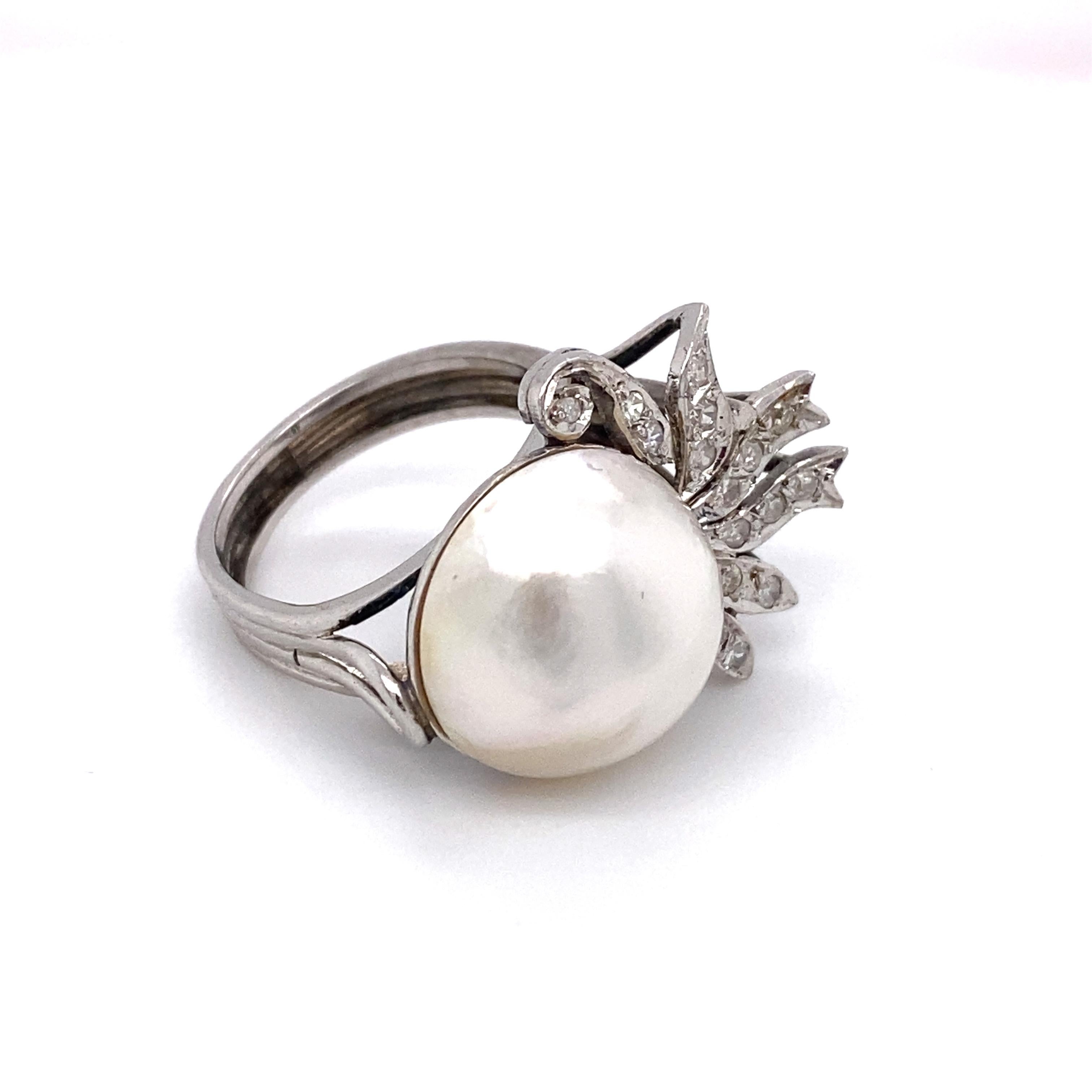 Round Cut 1930s Mabe Pearl and Diamond Ring in Platinum and 14 Karat White Gold