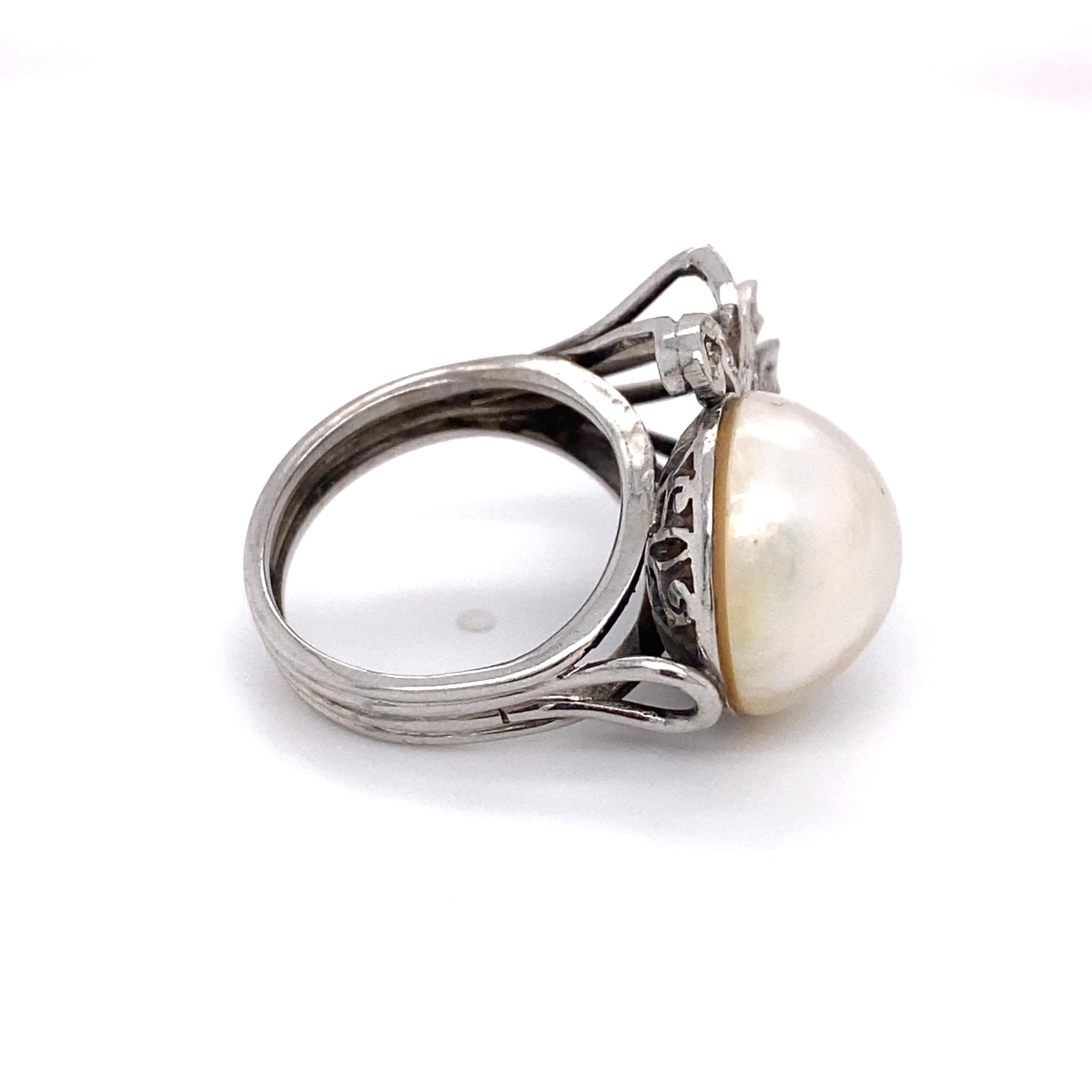 1930s Mabe Pearl and Diamond Ring in Platinum and 14 Karat White Gold In Excellent Condition In Atlanta, GA