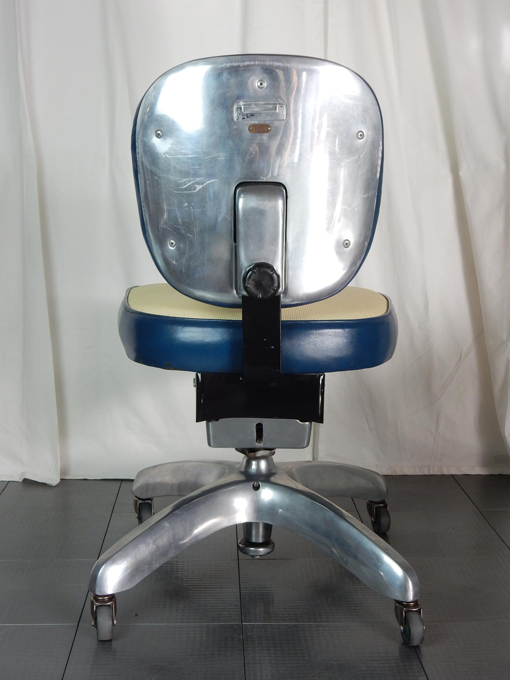 1930s Machine Age Polished Aluminum, Air Flow, Propeller Chair by Cramer In Good Condition For Sale In Las Vegas, NV
