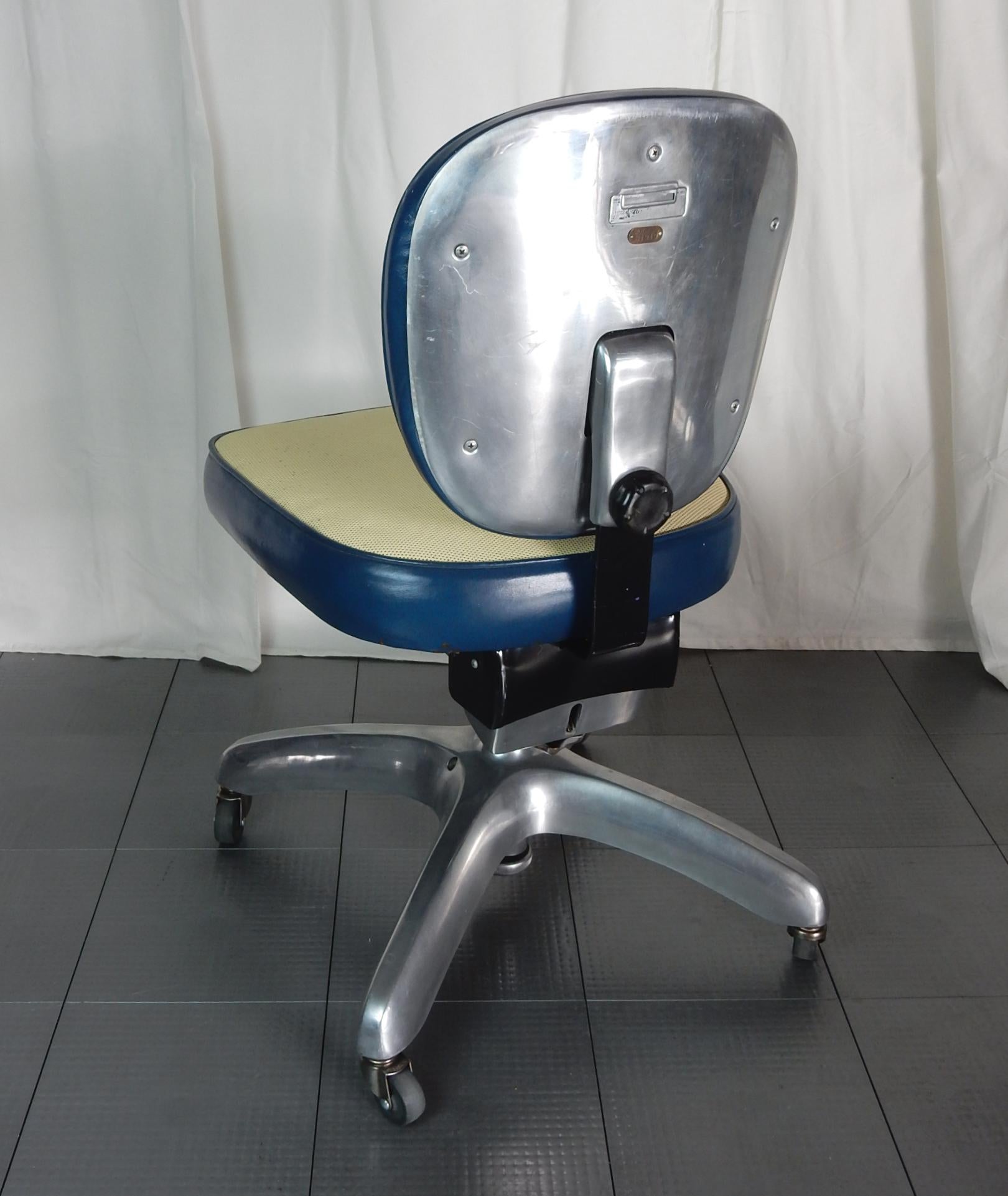 1930s Machine Age Polished Aluminum, Air Flow, Propeller Chair by Cramer For Sale 1