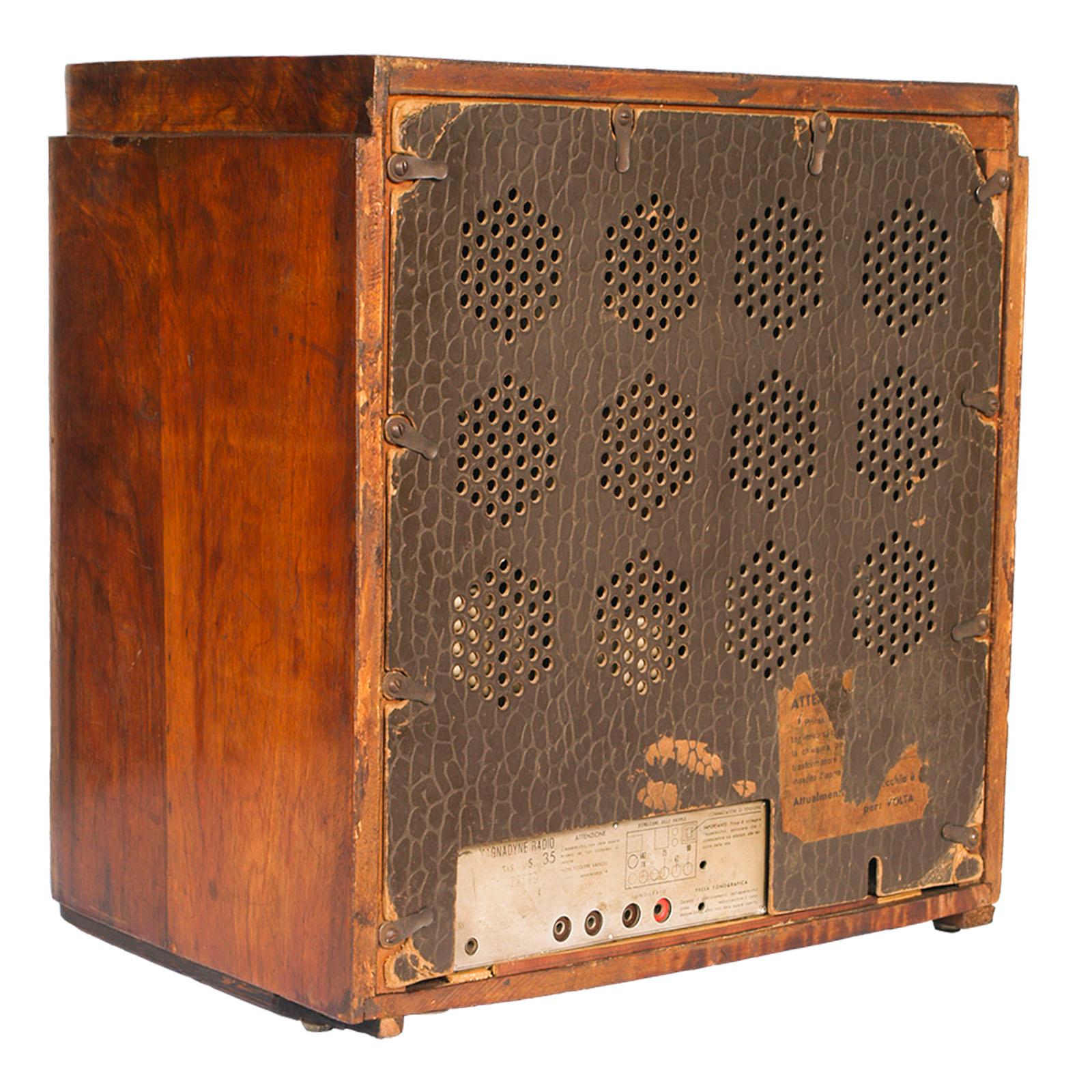 Art déco Radio à tubes Art Déco Magnadyne des années 1930, style Empire, fonctionnelle, toutes les pièces d'origine en vente