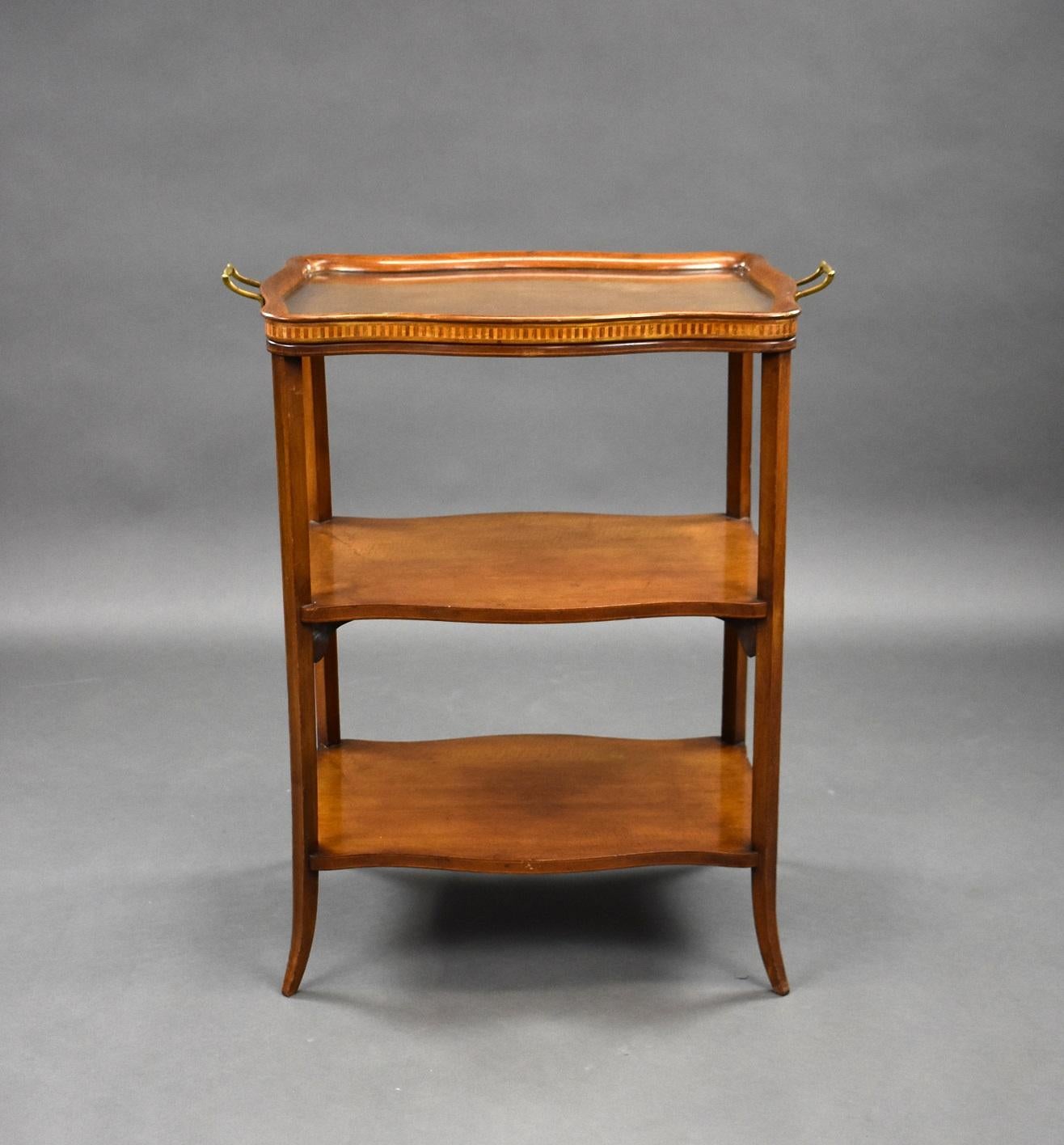 Offered for sale is this 1930s mahogany etagere with butlers tray. The etagere is free standing with a lift off glazed butlers tray to the top.