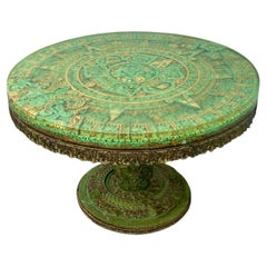 Table circulaire aztèque brutaliste en bronze, bois et résine avec incrustation sculptée 