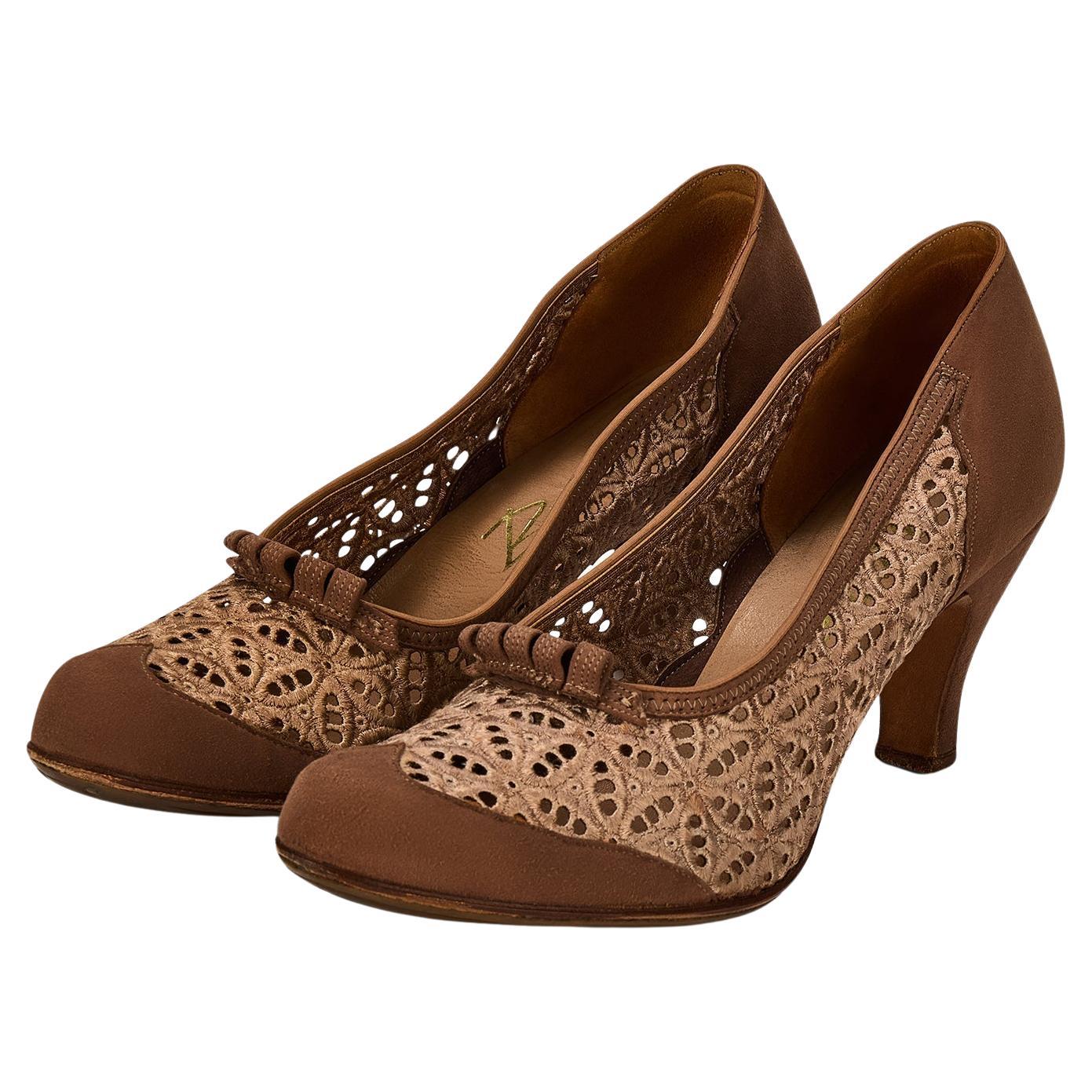 Scarpe Marylee Bective in pelle scamosciata marrone e tagliate del 1930