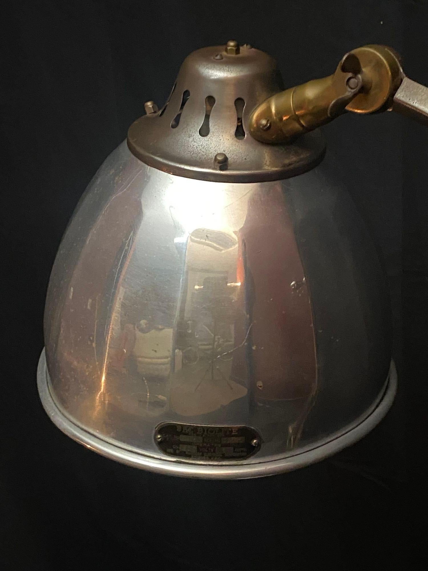 Lampadaire McIntosh Biolite des années 1930 Bon état - En vente à Asbury Park, NJ