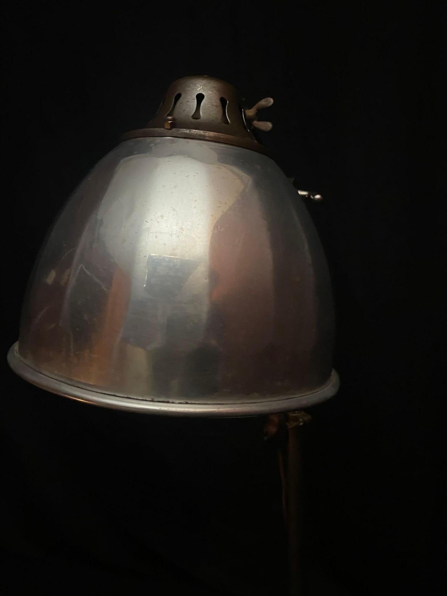 Acier Lampadaire McIntosh Biolite des années 1930 en vente