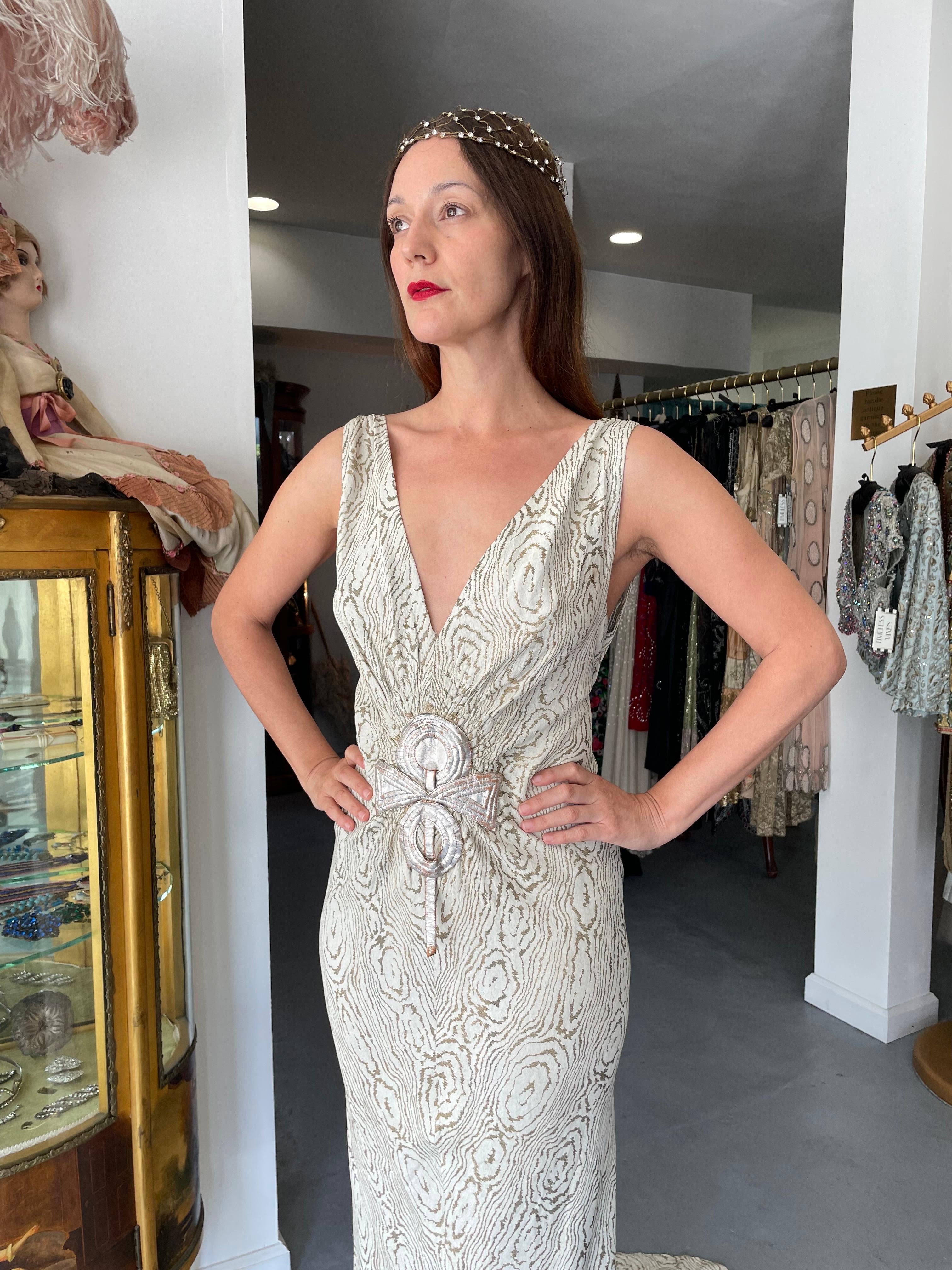 Women's 1930's Metallic Wood-Patterned Lamé Deco Appliqué Bias-Cut Trained Bridal Gown