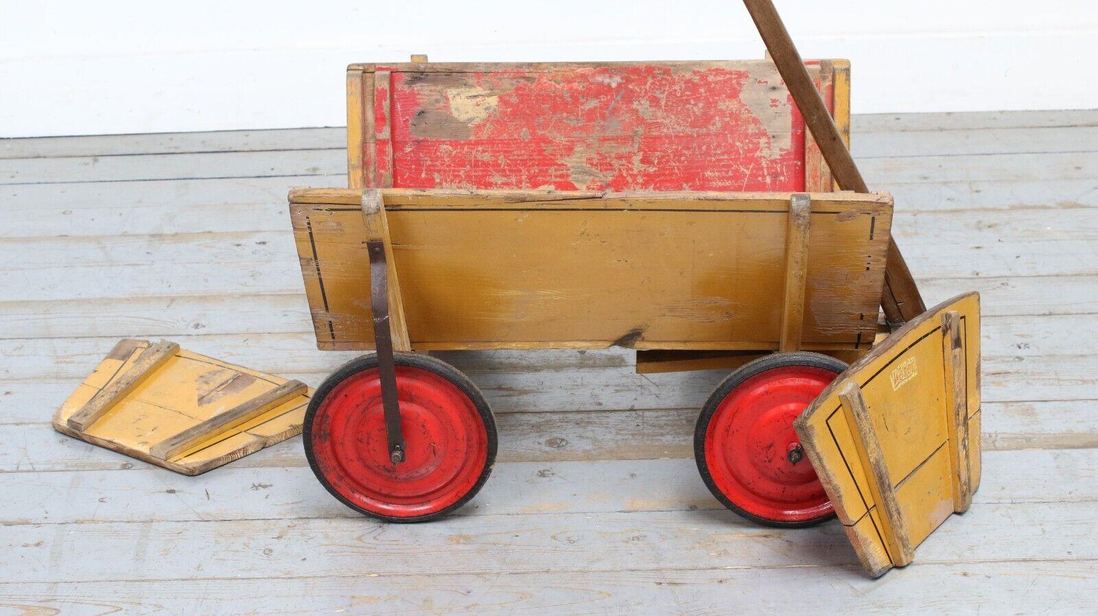 1930s Mid Century German Wiser Pine Tin Log Coal Decorative Cart Truck Storage In Good Condition For Sale In STOKE ON TRENT, GB