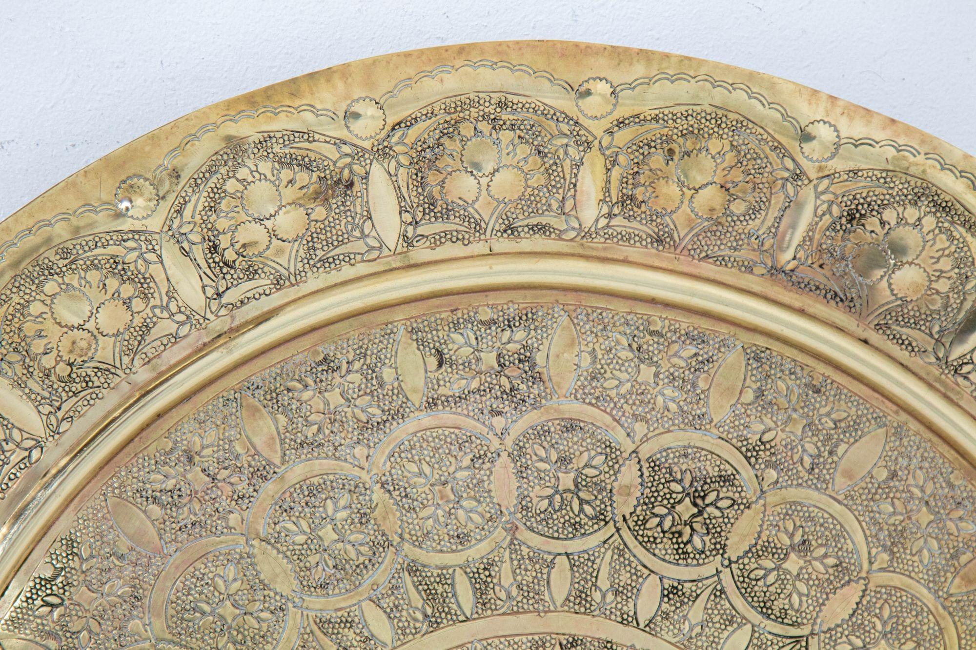 Hand-Carved 1930s Middle Eastern Round Brass Tray 23.5 in. Diameter For Sale