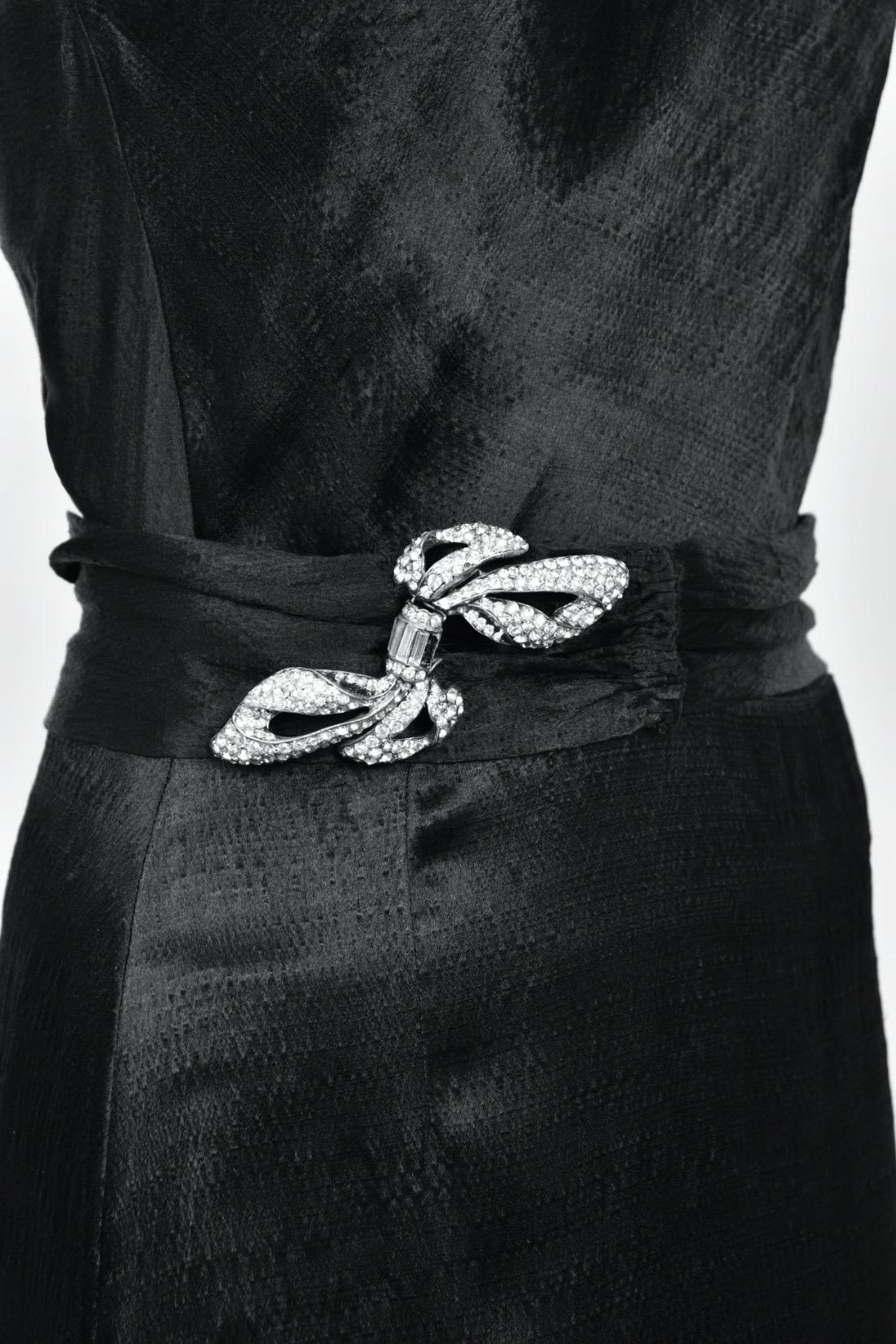1930's Milgrim Couture Black Silk Rhinestone Deco-Bows Asymmetric Trained Gown For Sale 8