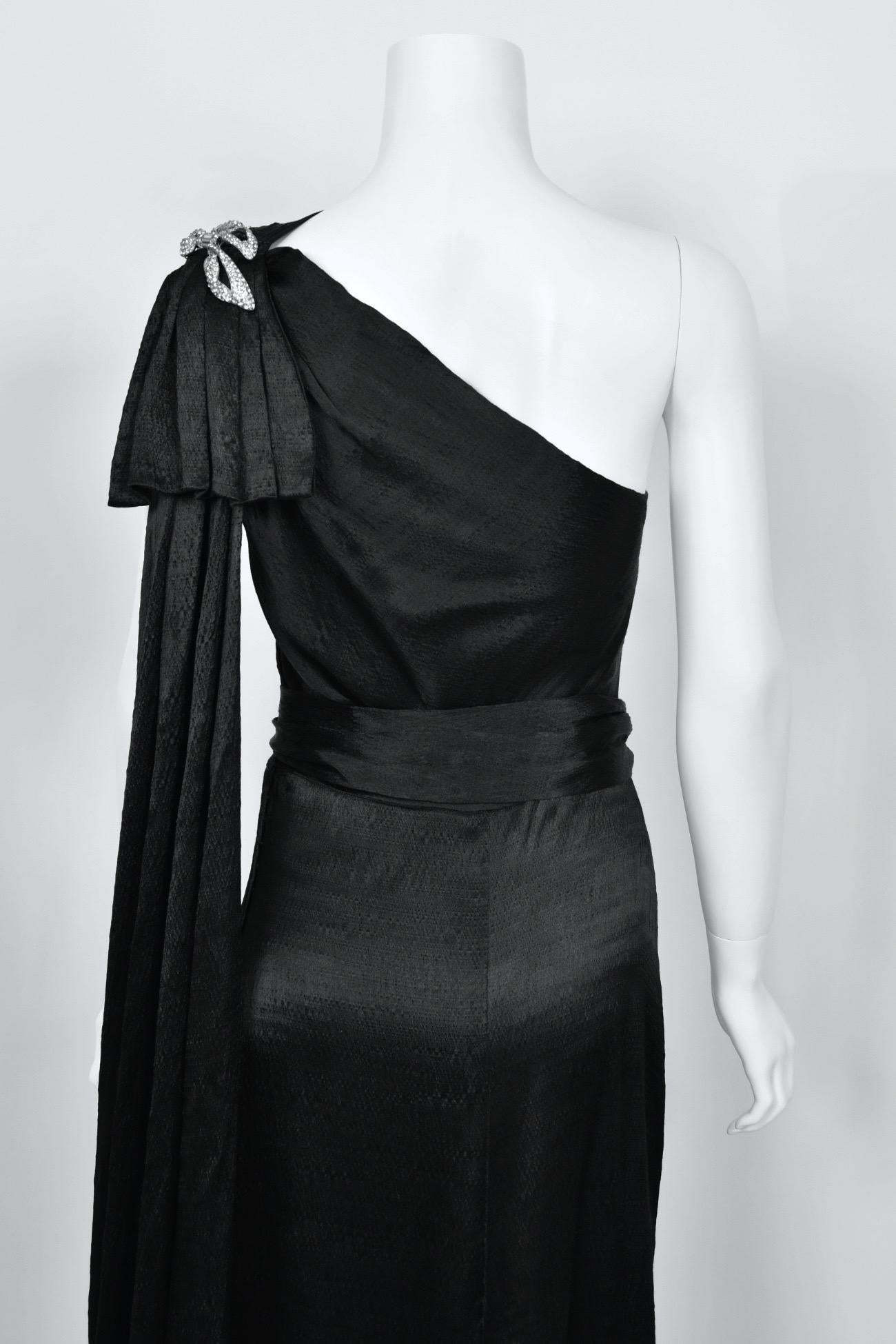 1930's Milgrim Couture Black Silk Rhinestone Deco-Bows Asymmetric Trained Gown For Sale 10