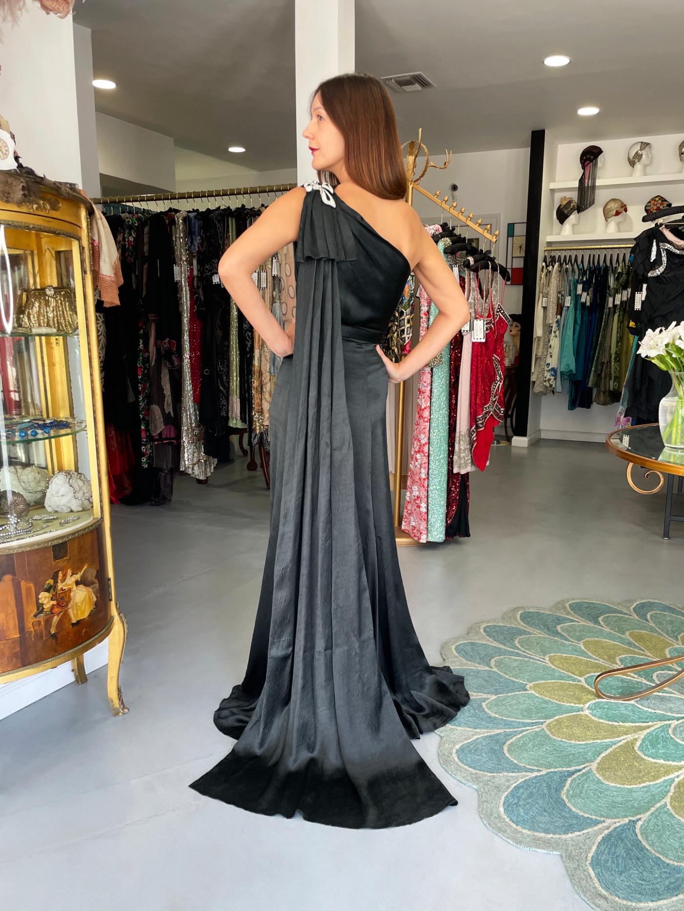 1930's Milgrim Couture Black Silk Rhinestone Deco-Bows Asymmetric Trained Gown For Sale 12