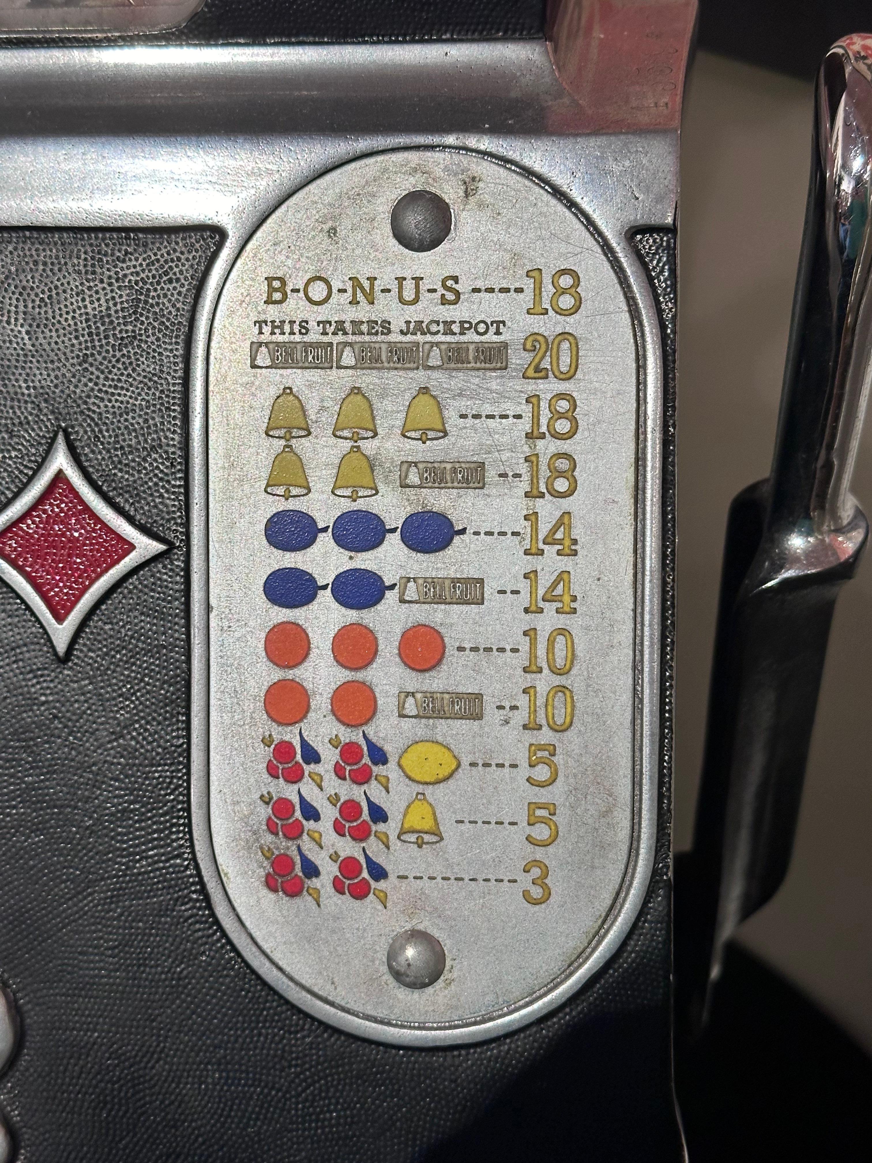Mid-20th Century 1930’s Mills Novelty Horsehead Bonus Slot Machine