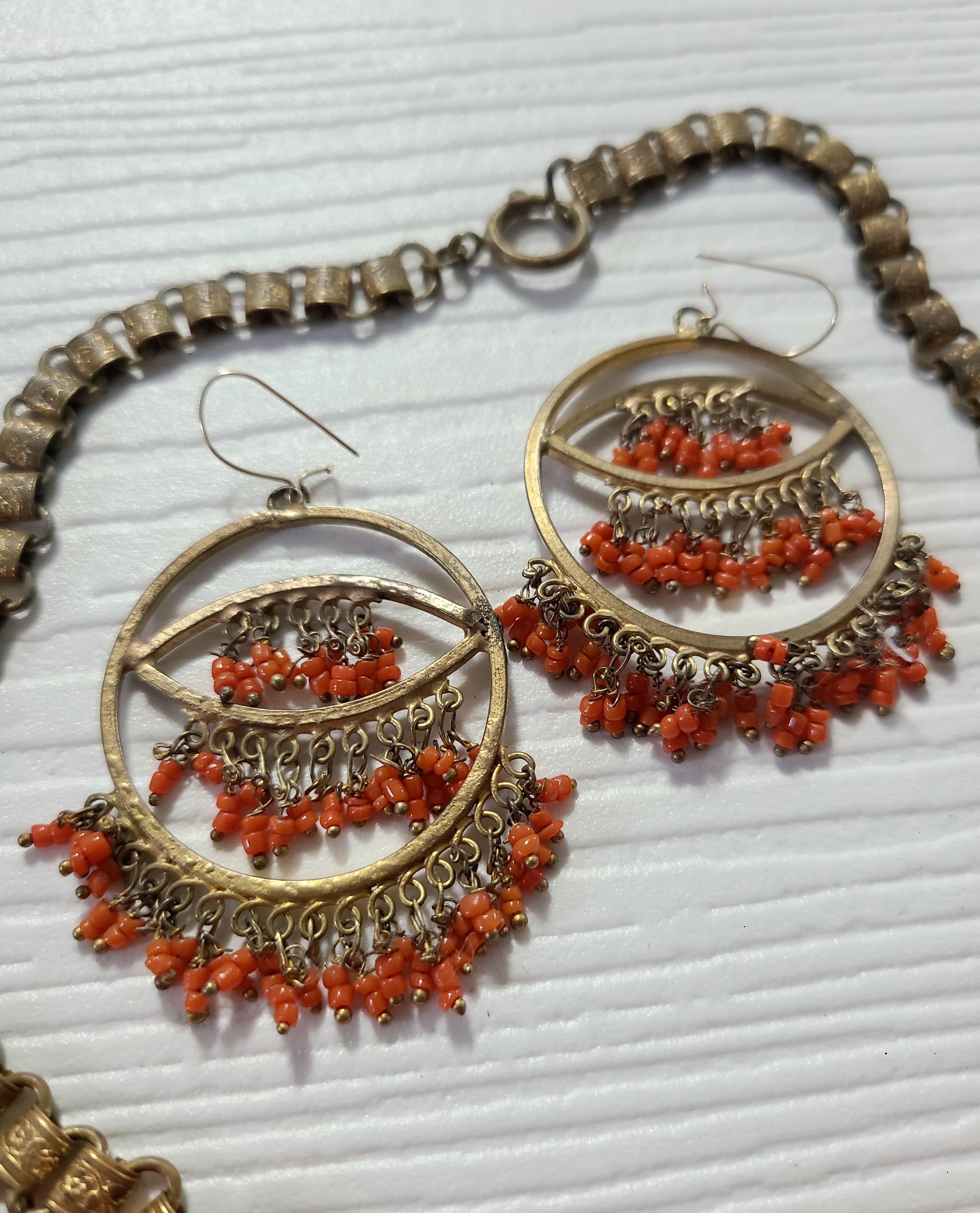 1930s Miriam Haskell Persimmon Dangling Bead Bib Necklace & Earring Set In Excellent Condition For Sale In Maywood, NJ