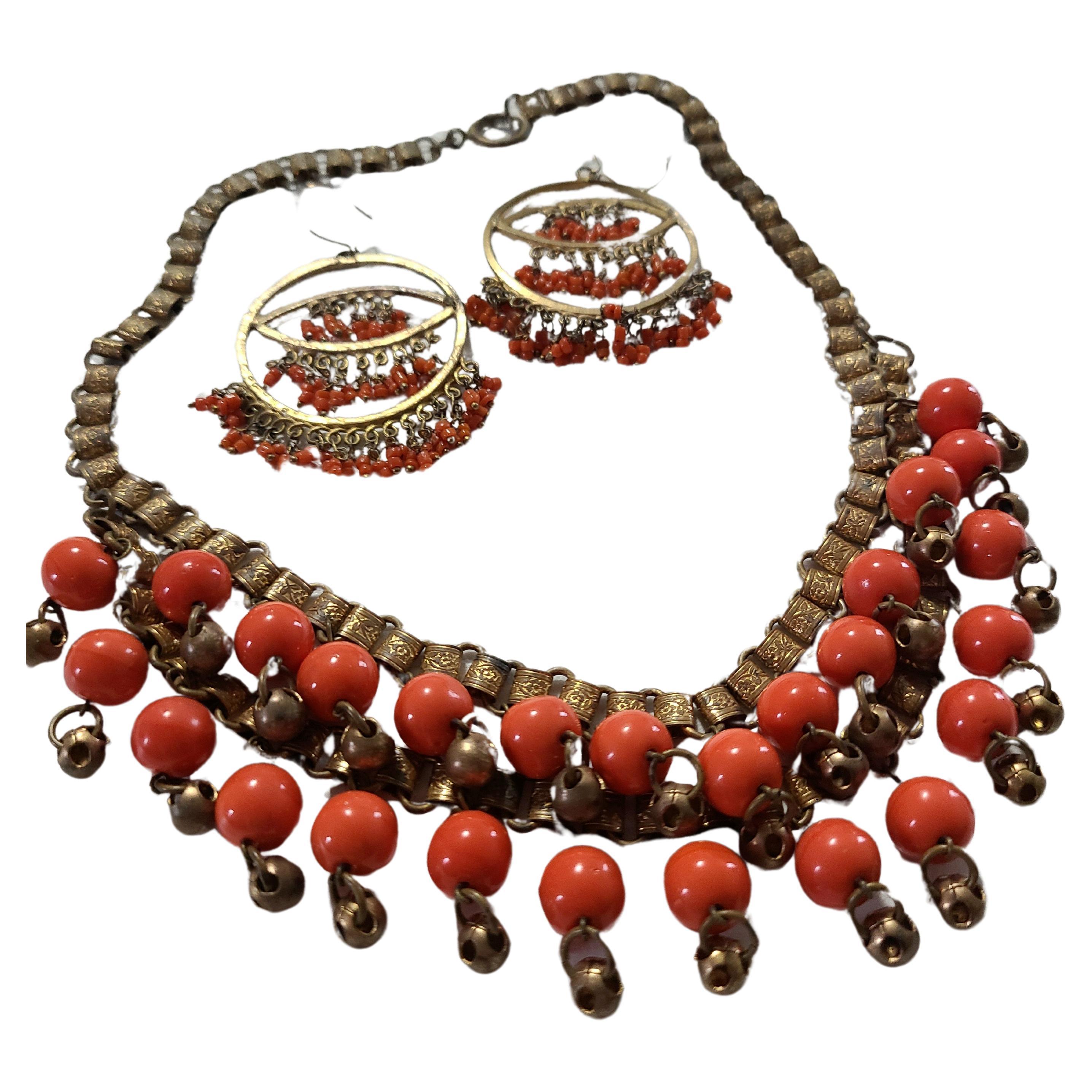 1930s Miriam Haskell Persimmon Dangling Bead Bib Necklace & Earring Set For Sale